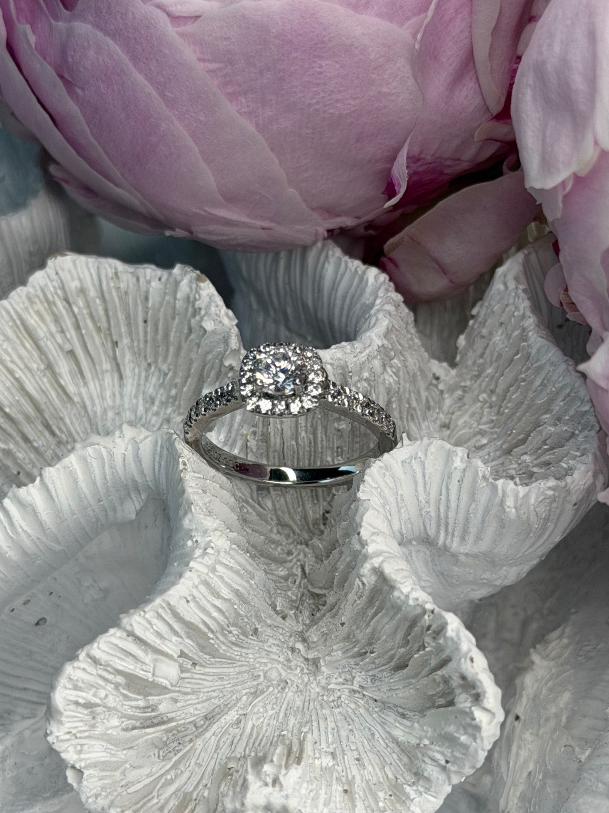 GOC 925 Sterling Silver tcw 0.85 Cz Ring Size 7