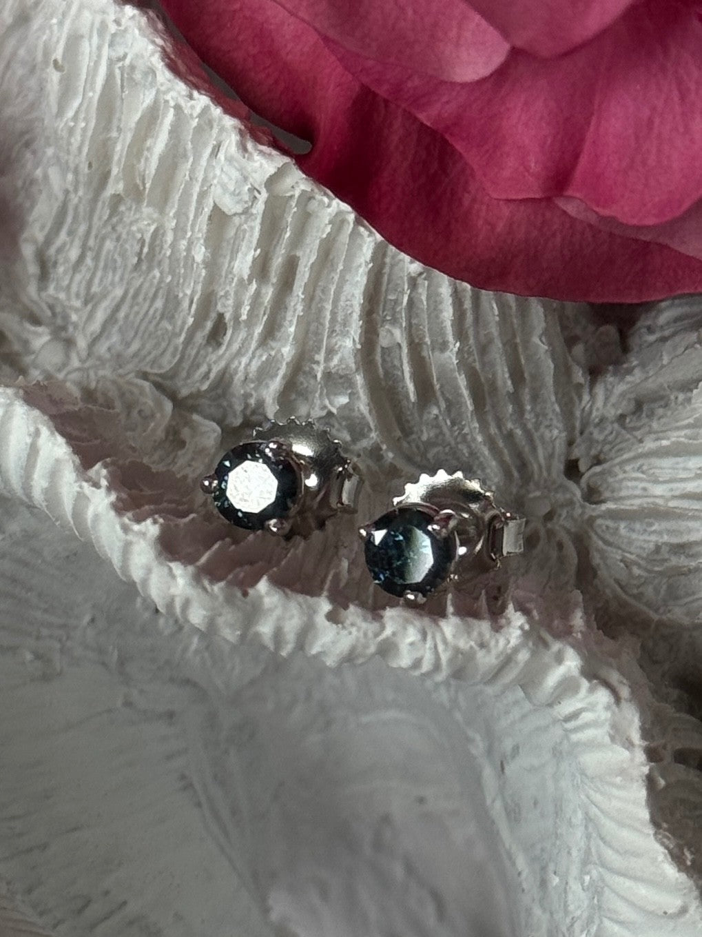 14K White Gold Blue Diamond 0.72 carat Stud Earrings