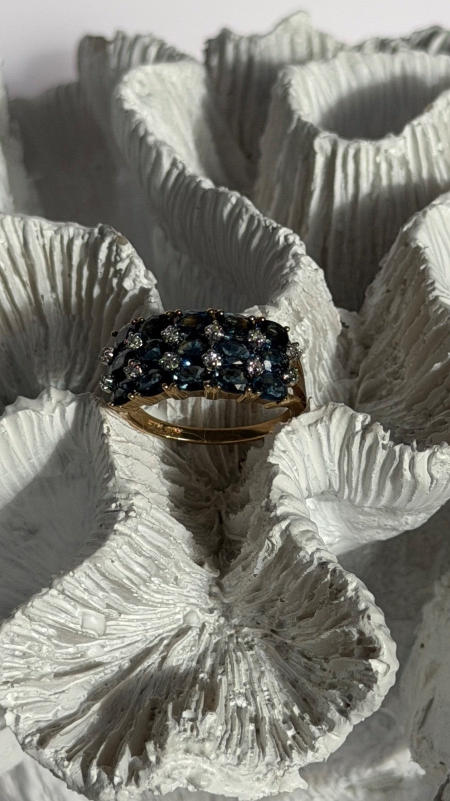 10K Yellow Gold London Blue Topaz & Diamond Ring Size 7