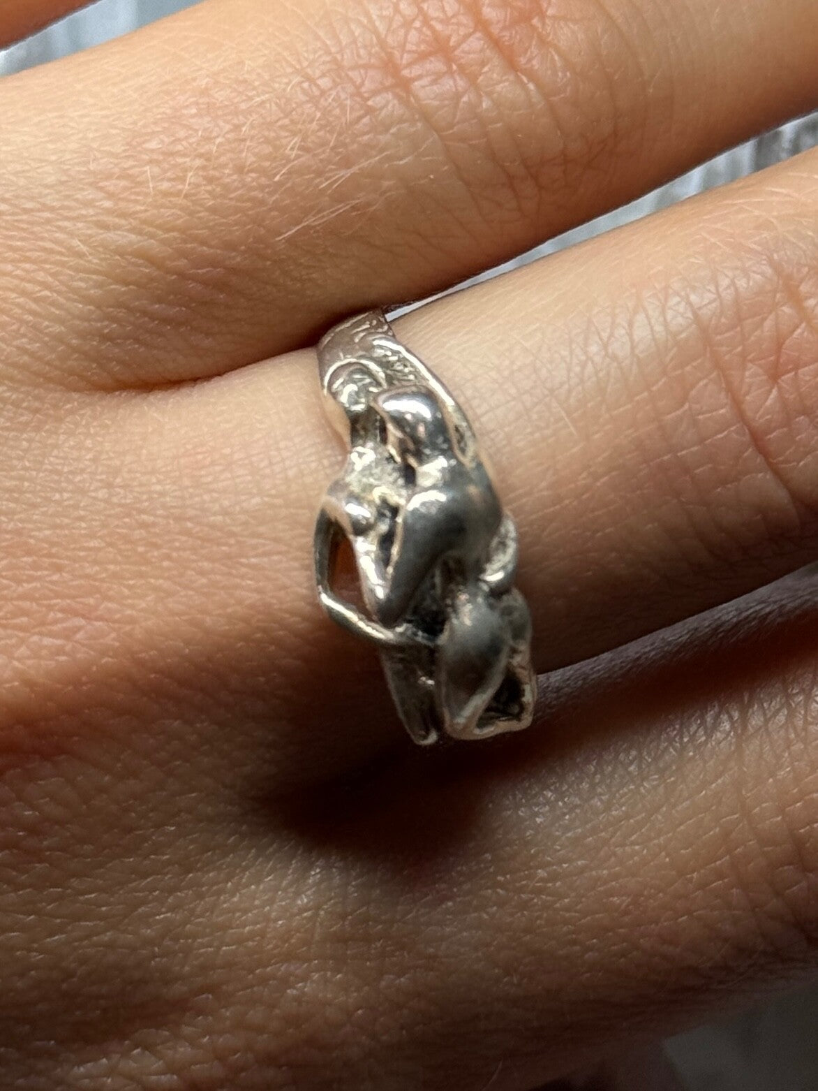 925 Sterling Silver Kamasutra Ring Size 8