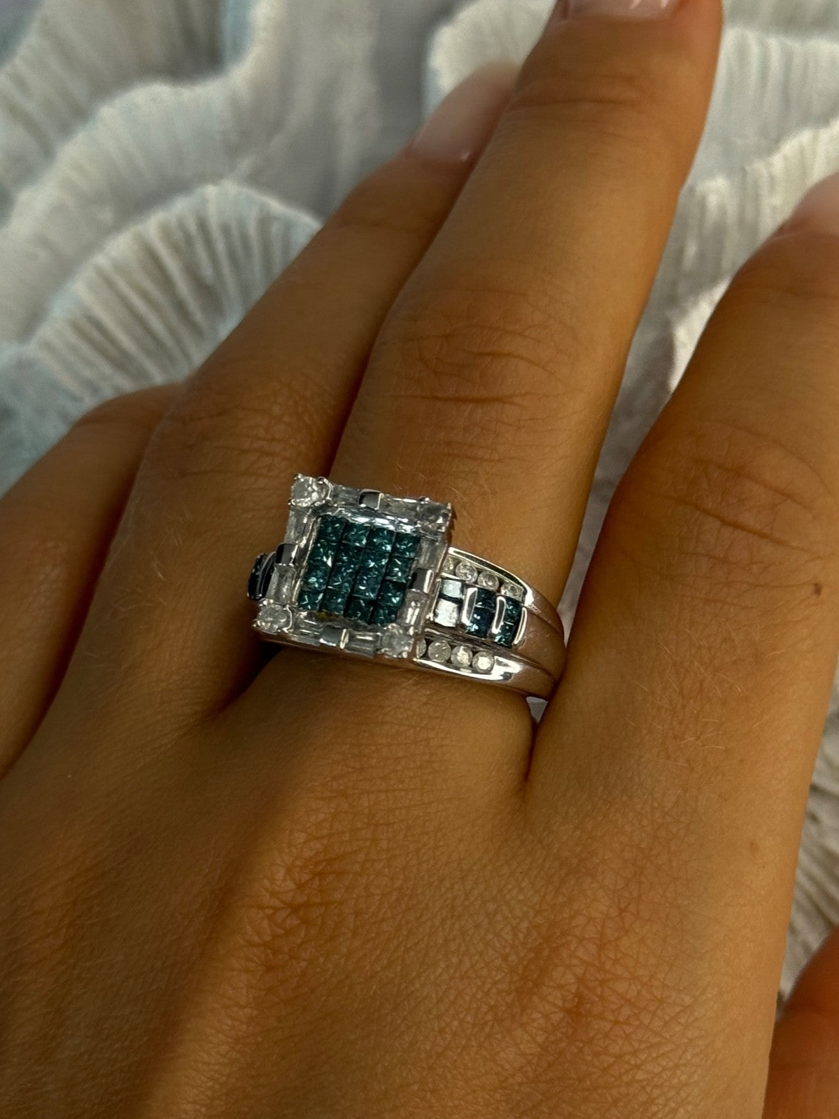10K White Gold Aquamarine & White Topaz Ring Size 8