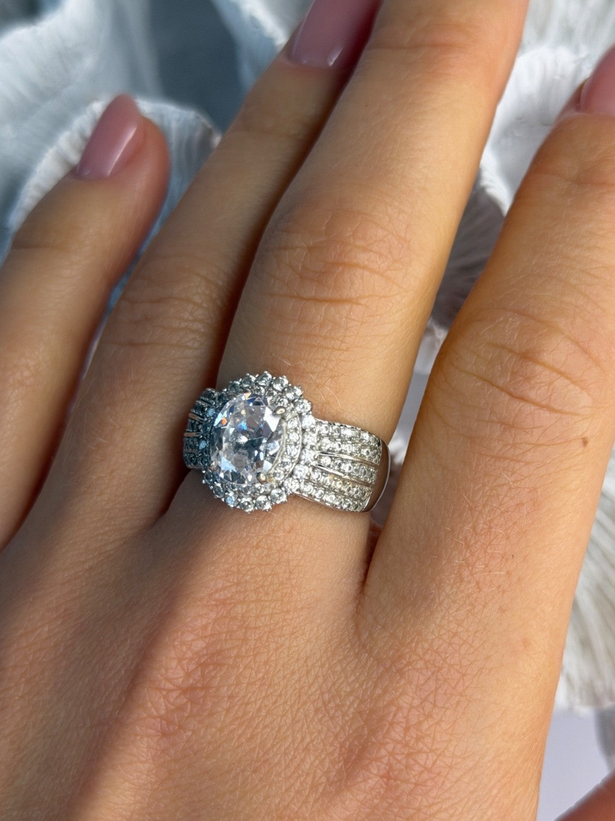 Beautiful 925 Sterling Silver Cz Ring Size 8