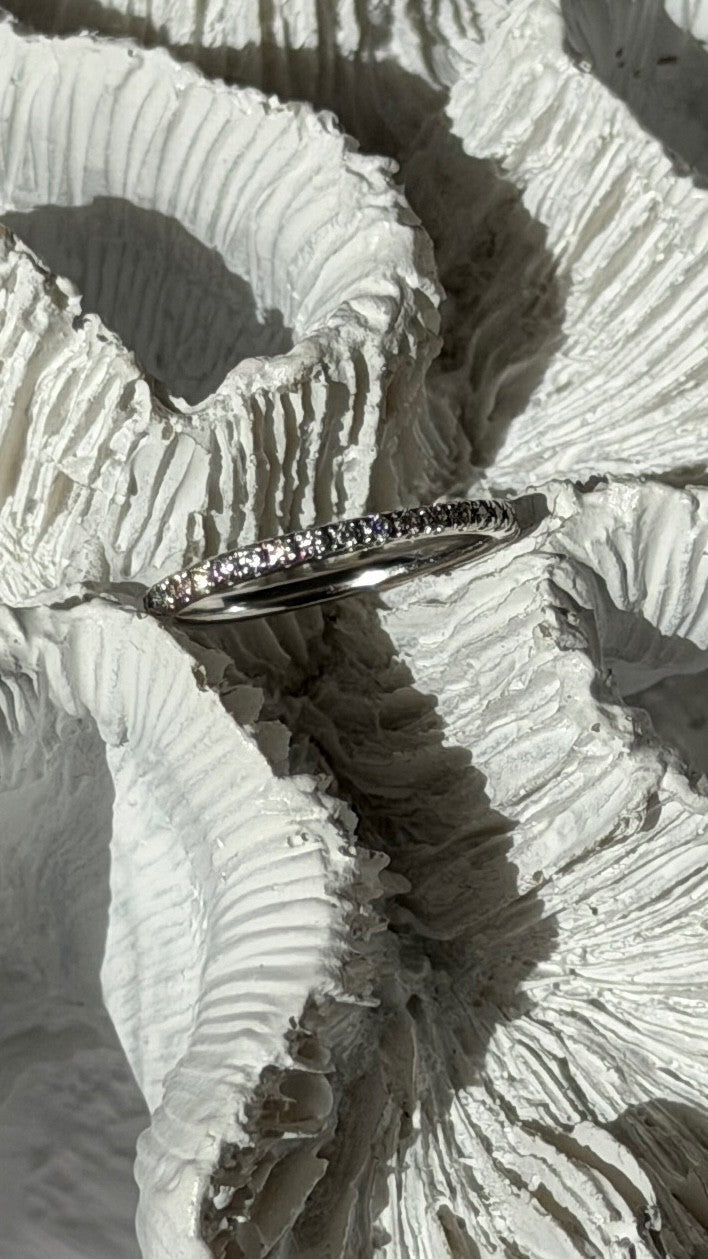 14K White Gold Diamond 0.37 ct Band Ring Size 5