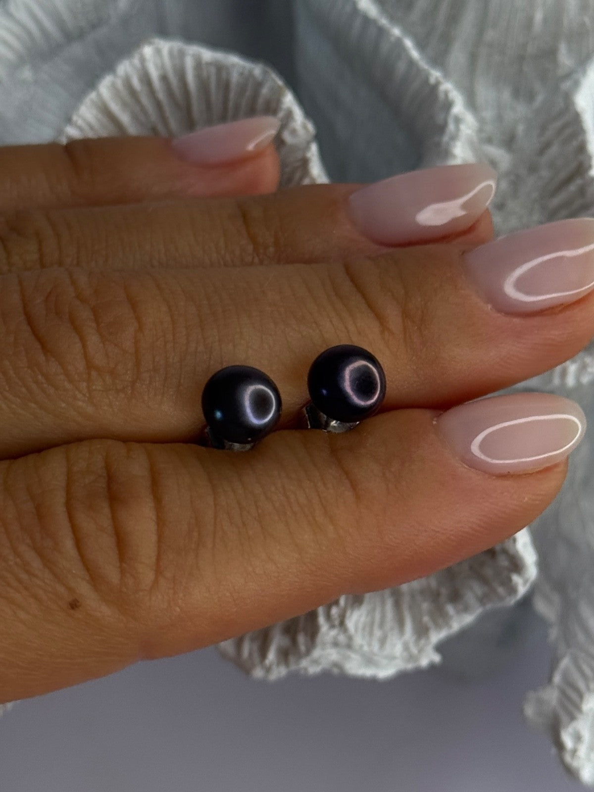 925 Sterling Silver Black Pearl Earrings Length 0.30 Inch