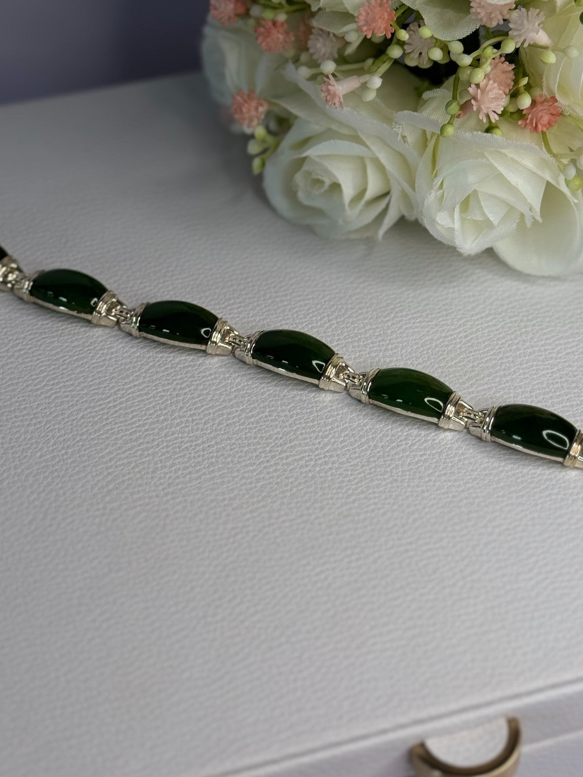 925 Sterling Silver Green Nephrite Bracelet Length 7.5