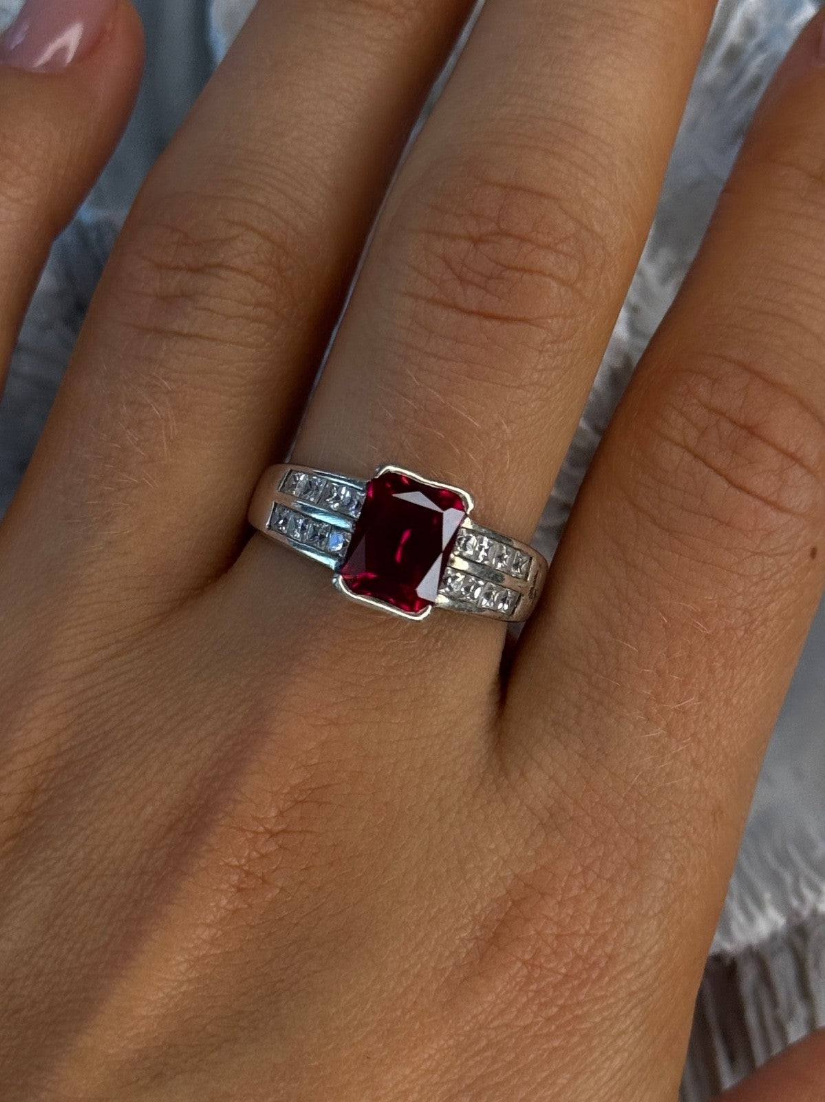 925 Sterling Silver Ruby & Beryl Ring Size 10