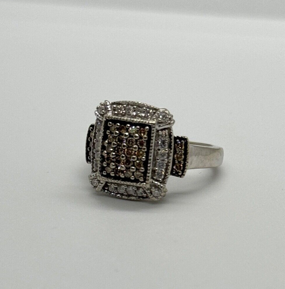 10K WHITE GOLD  DIAMOND & TOURMALINE RING SIZE 4.5