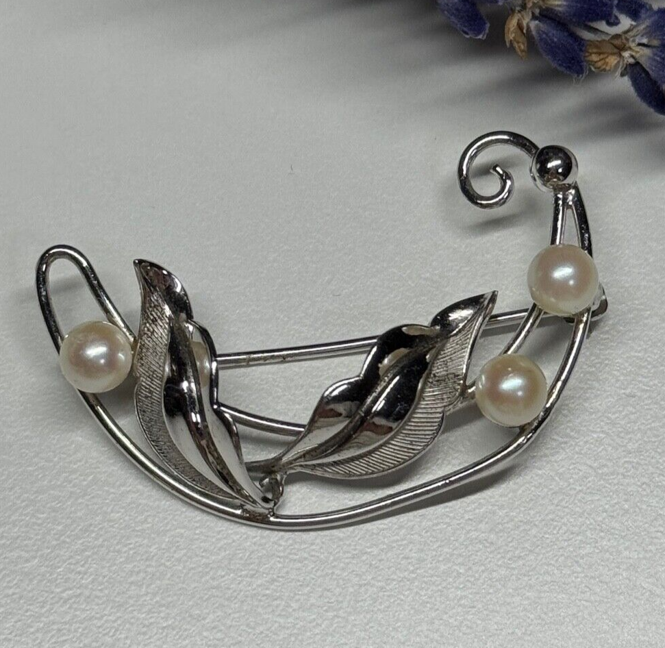 925 Sterling Silver Pearls Brooch