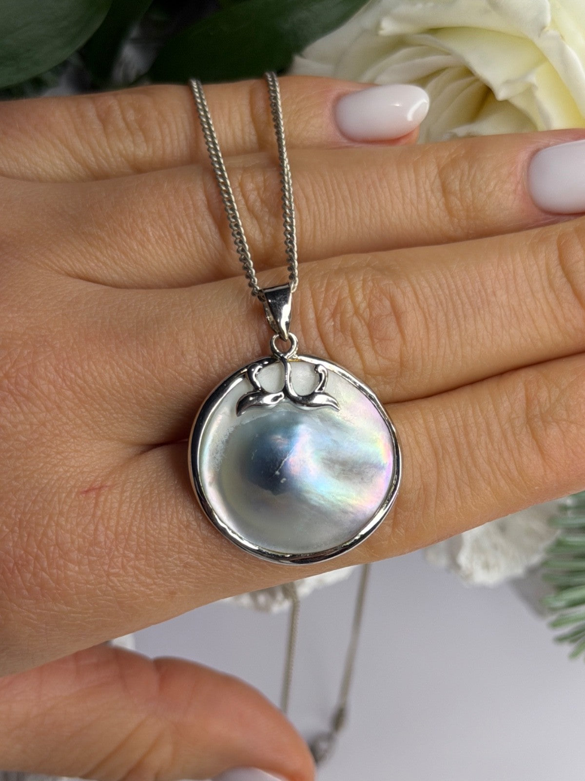 Beautiful Vintage 925 Sterling Silver Abalone Necklace Length 16 in