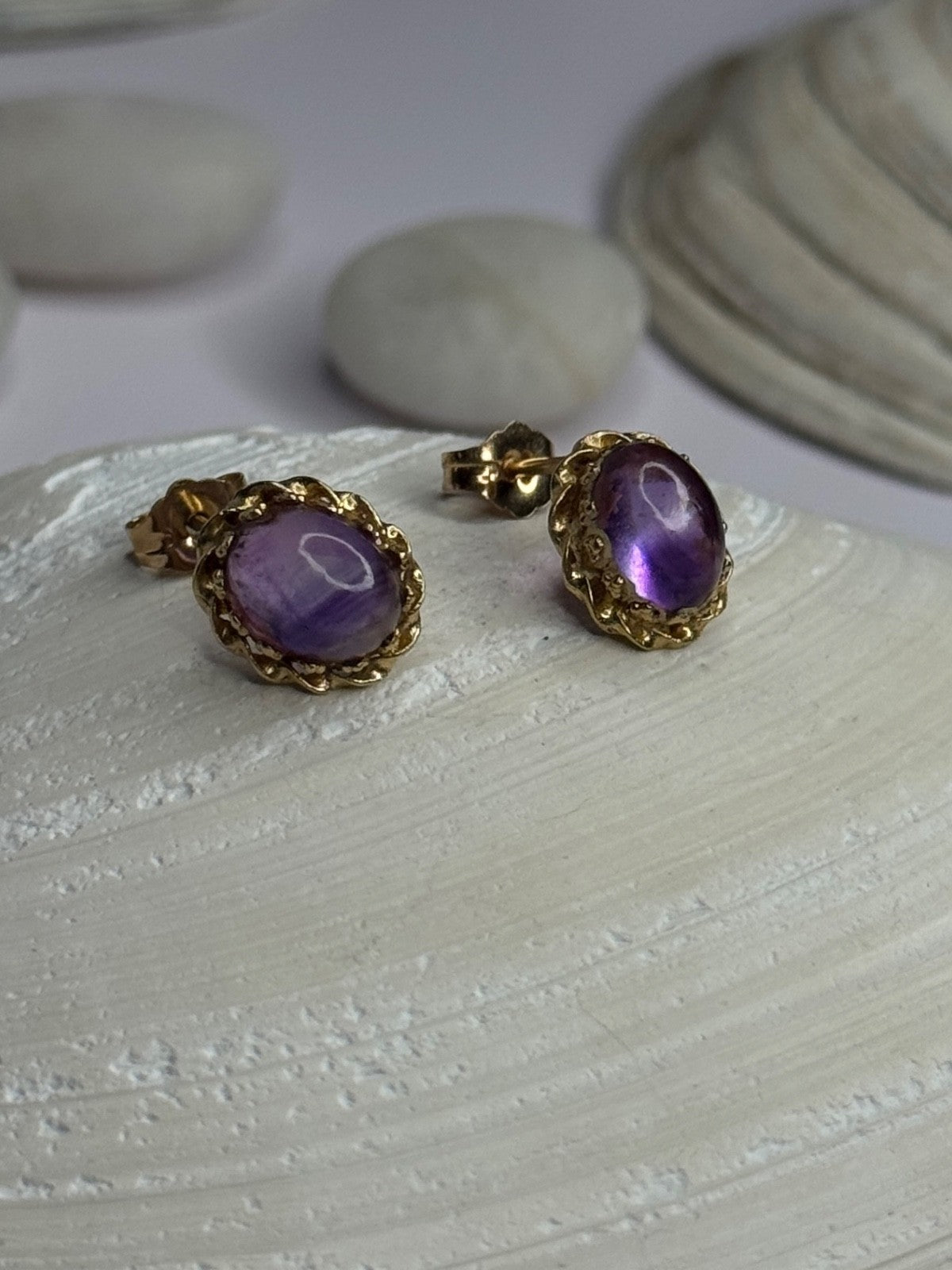 14K Yellow Gold Amethyst Stud Earrings Length 0.40 Inch