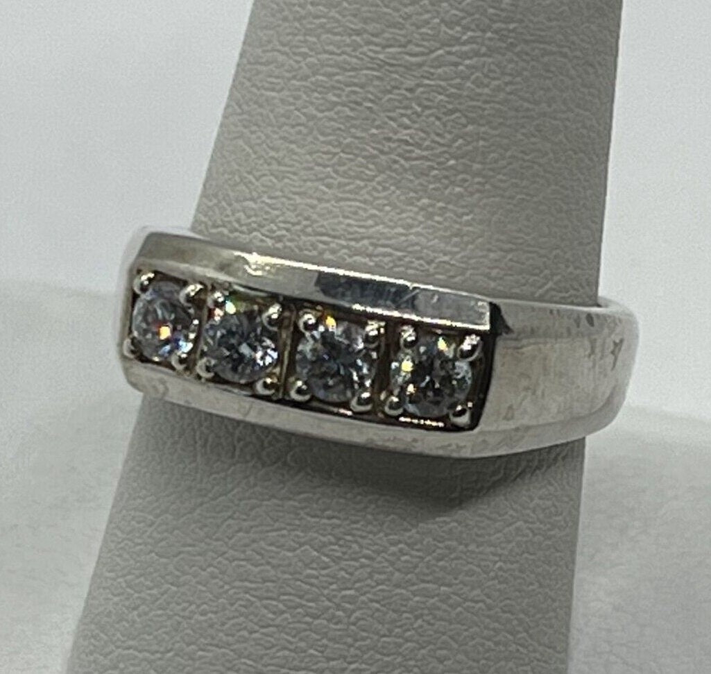 925 Sterling Silver CZ Ring Size 9