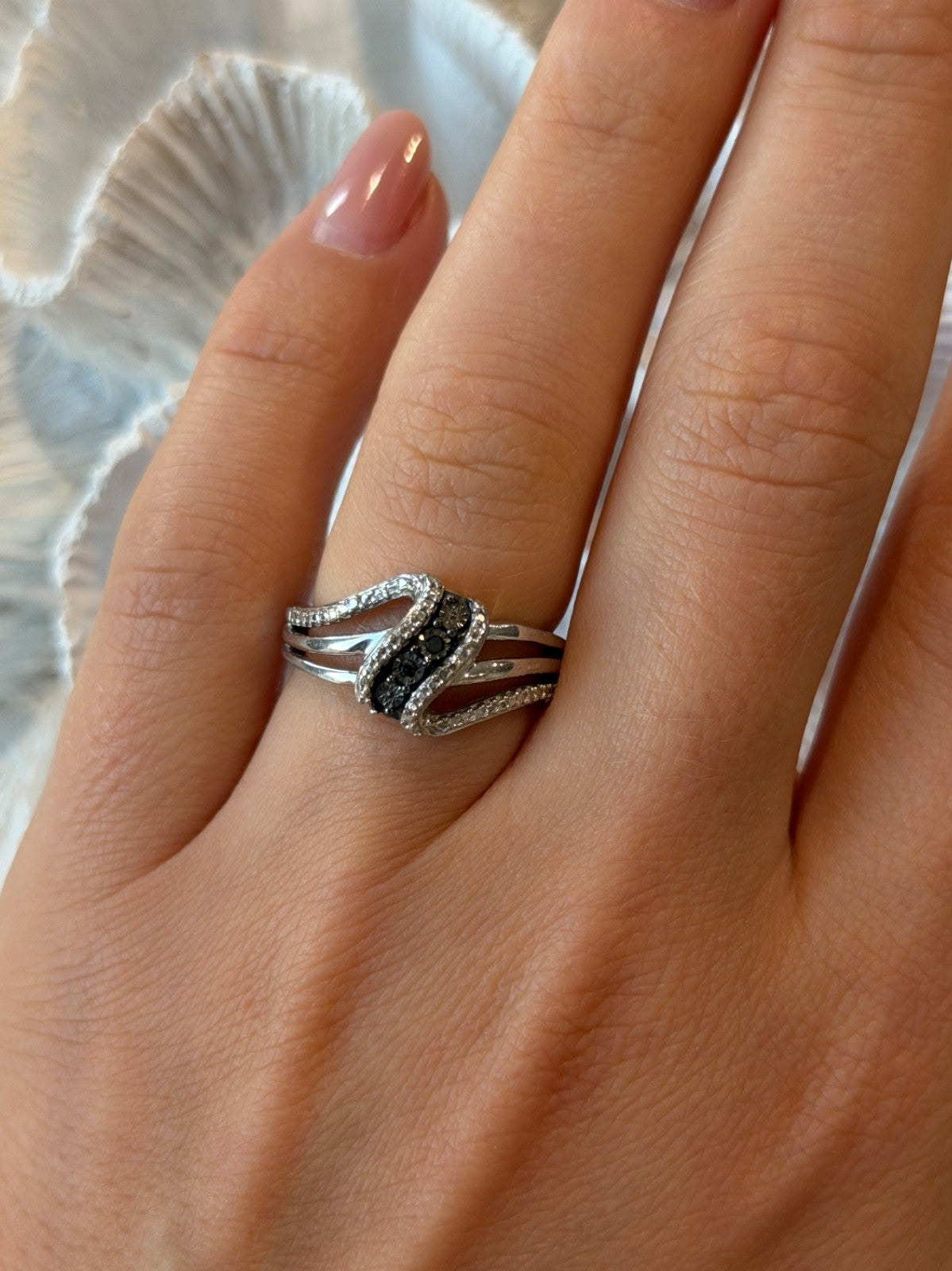 Jwbr 925 Sterling Silver Black & White Diamond Ring Size 7