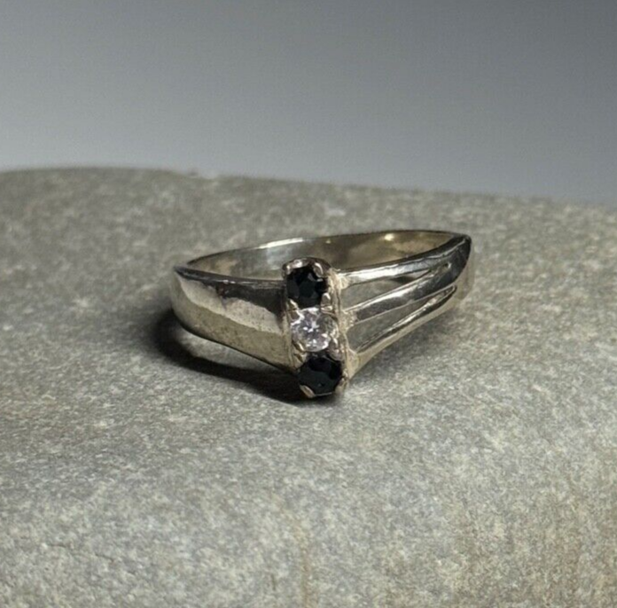 925 Sterling Silver Sapphire & Beryl Ring Size 8