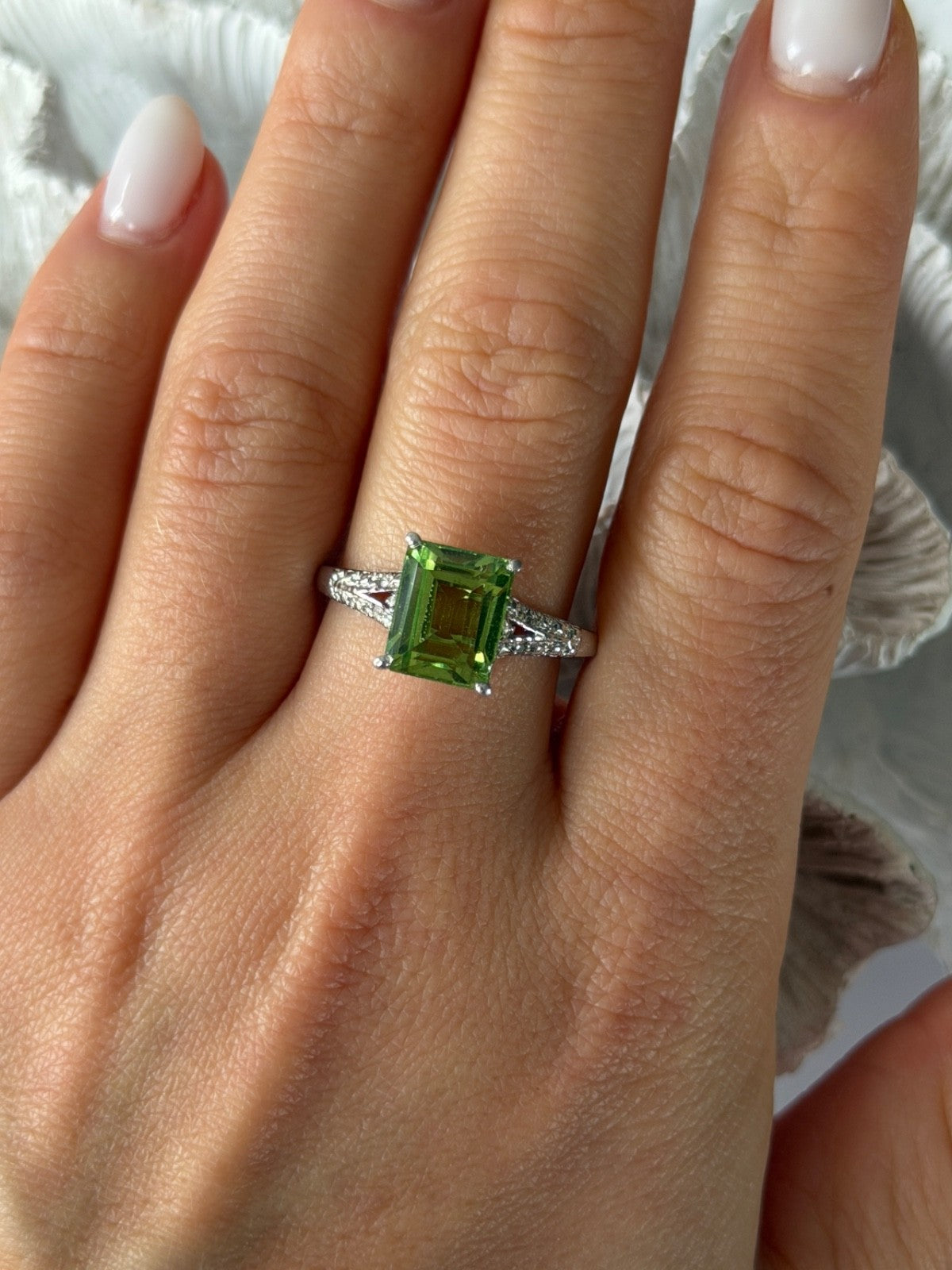 925 Sterling Silver Peridot Ring Size 10