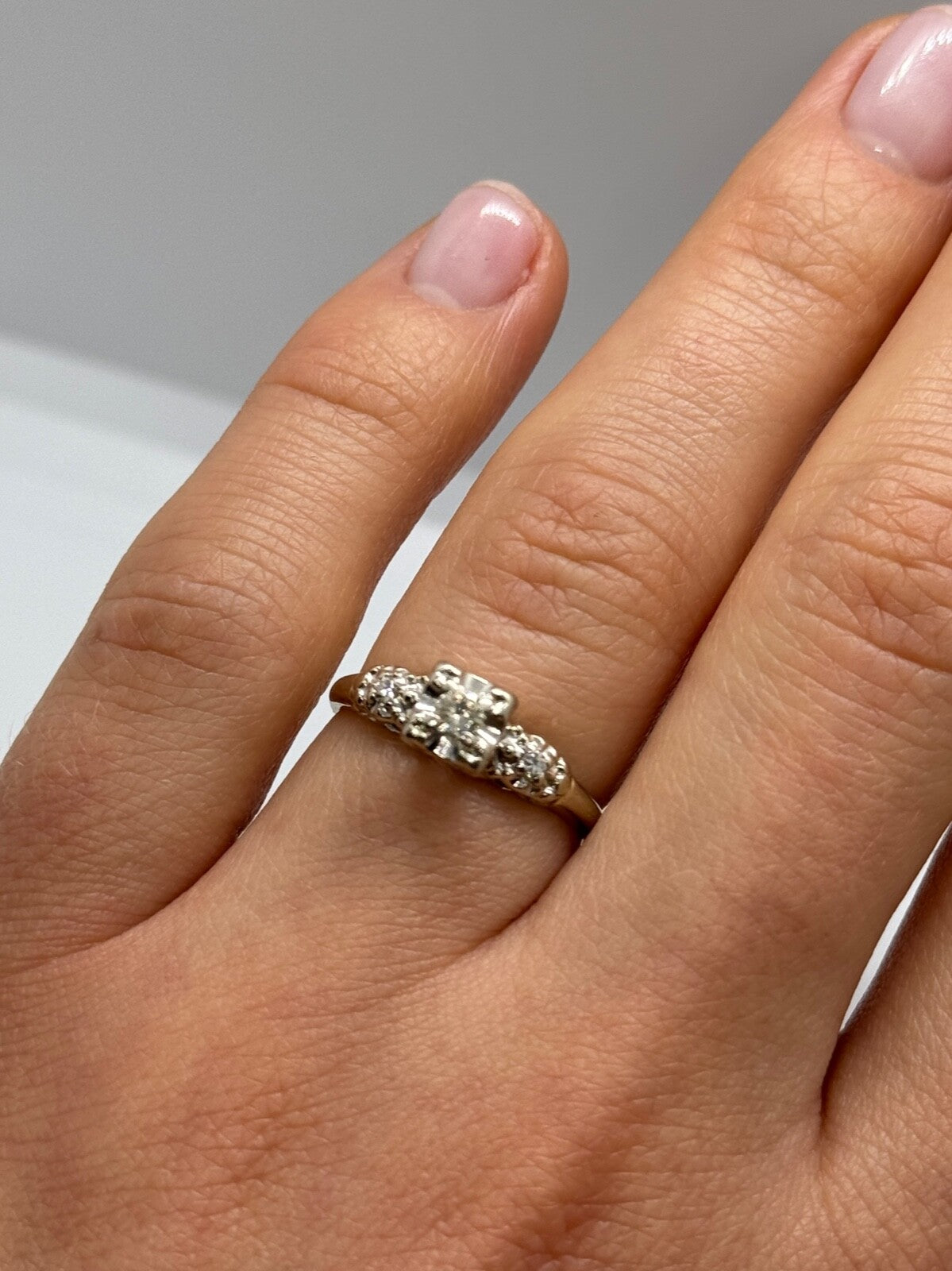 14K White Gold Diamonds Matched Perfection Ring Size 6