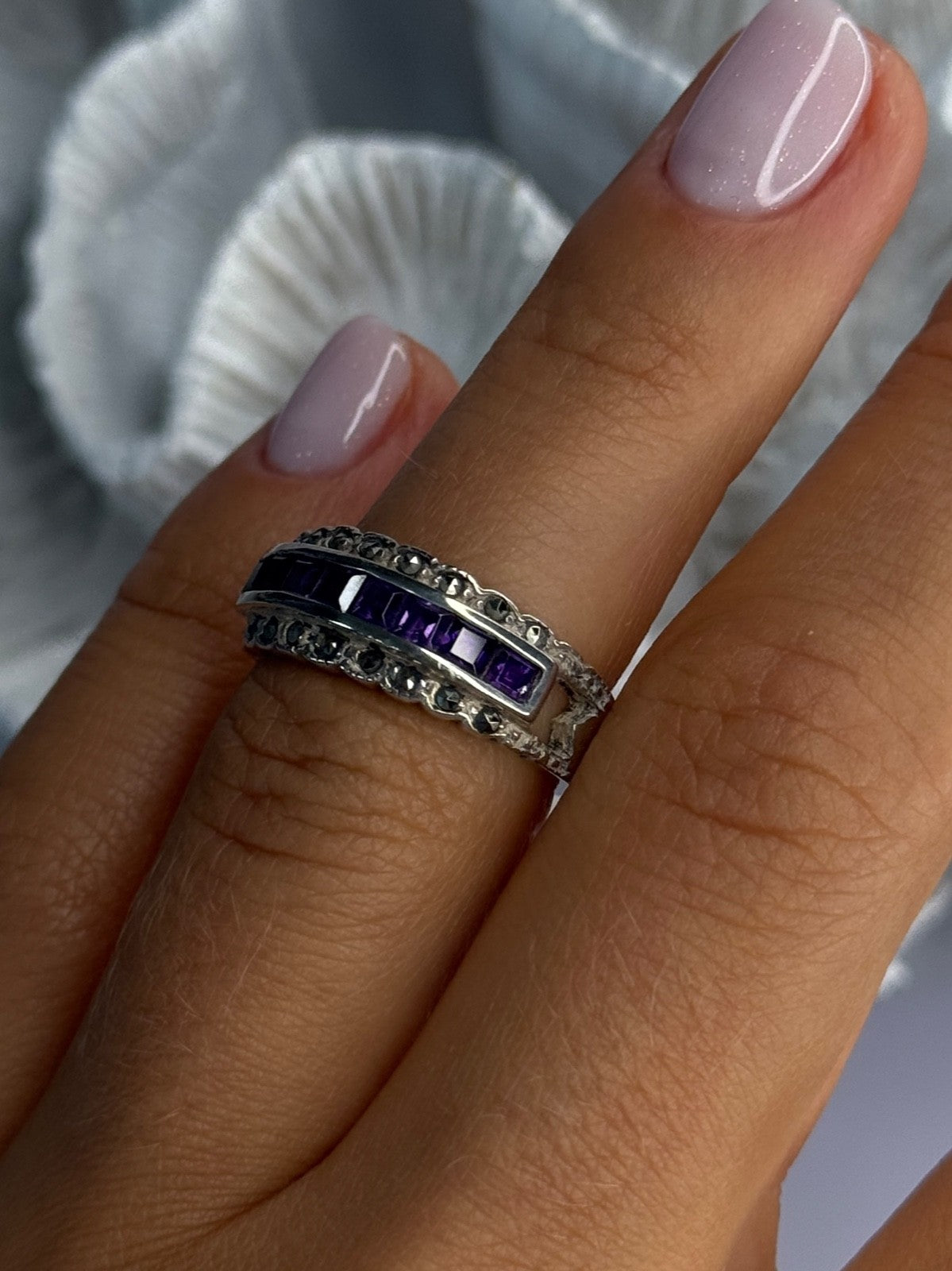 925 Sterling Silver Amethyst & Marcasite Ring Size 6