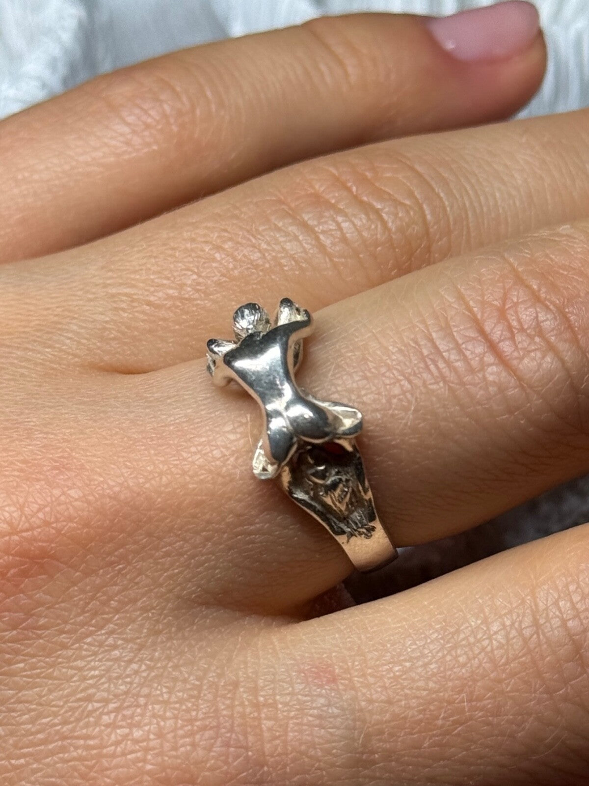 925 Sterling Silver Kamasutra Ring Size 6