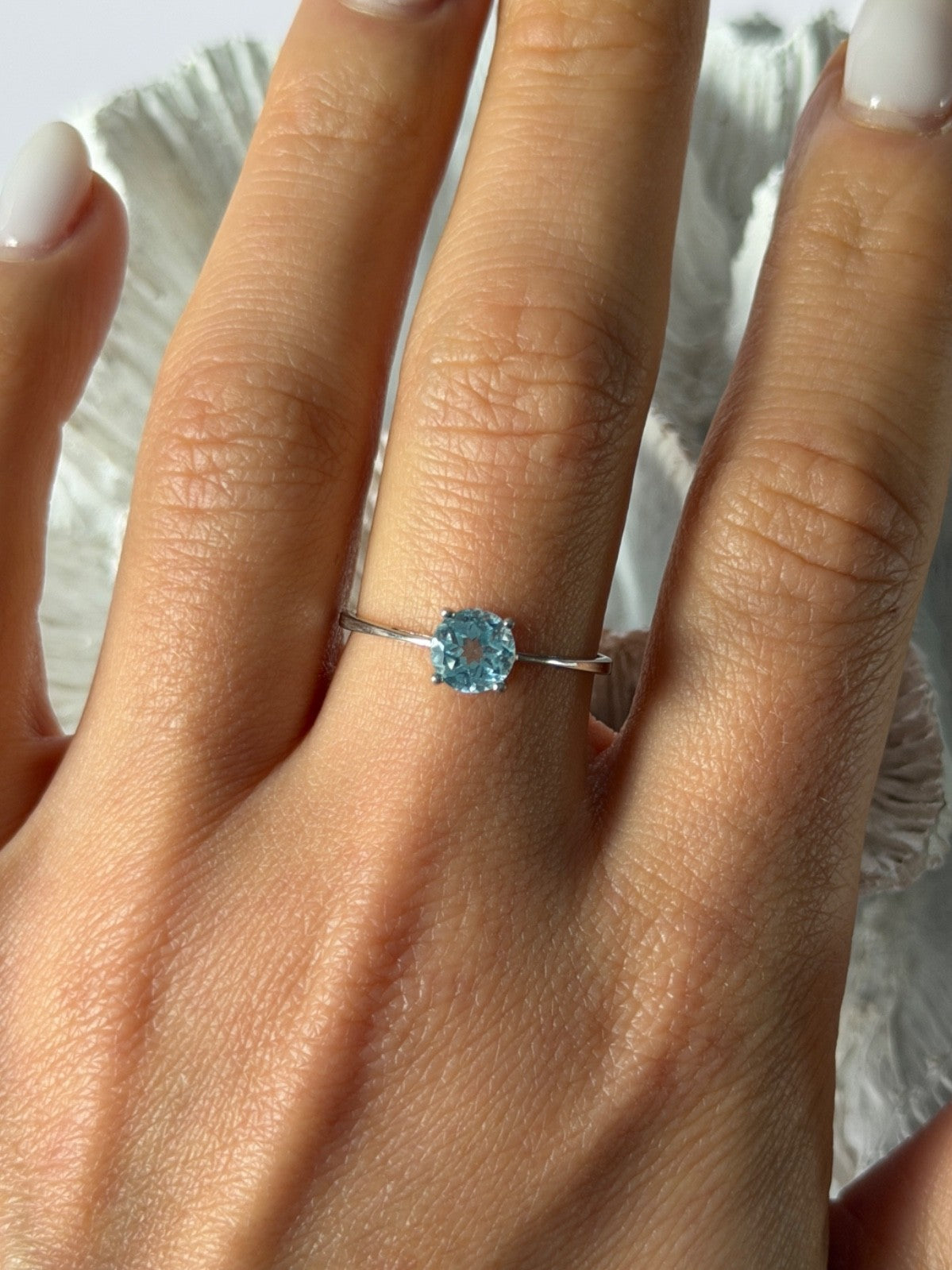 925 Sterling Silver Blue Topaz Ring Size 9