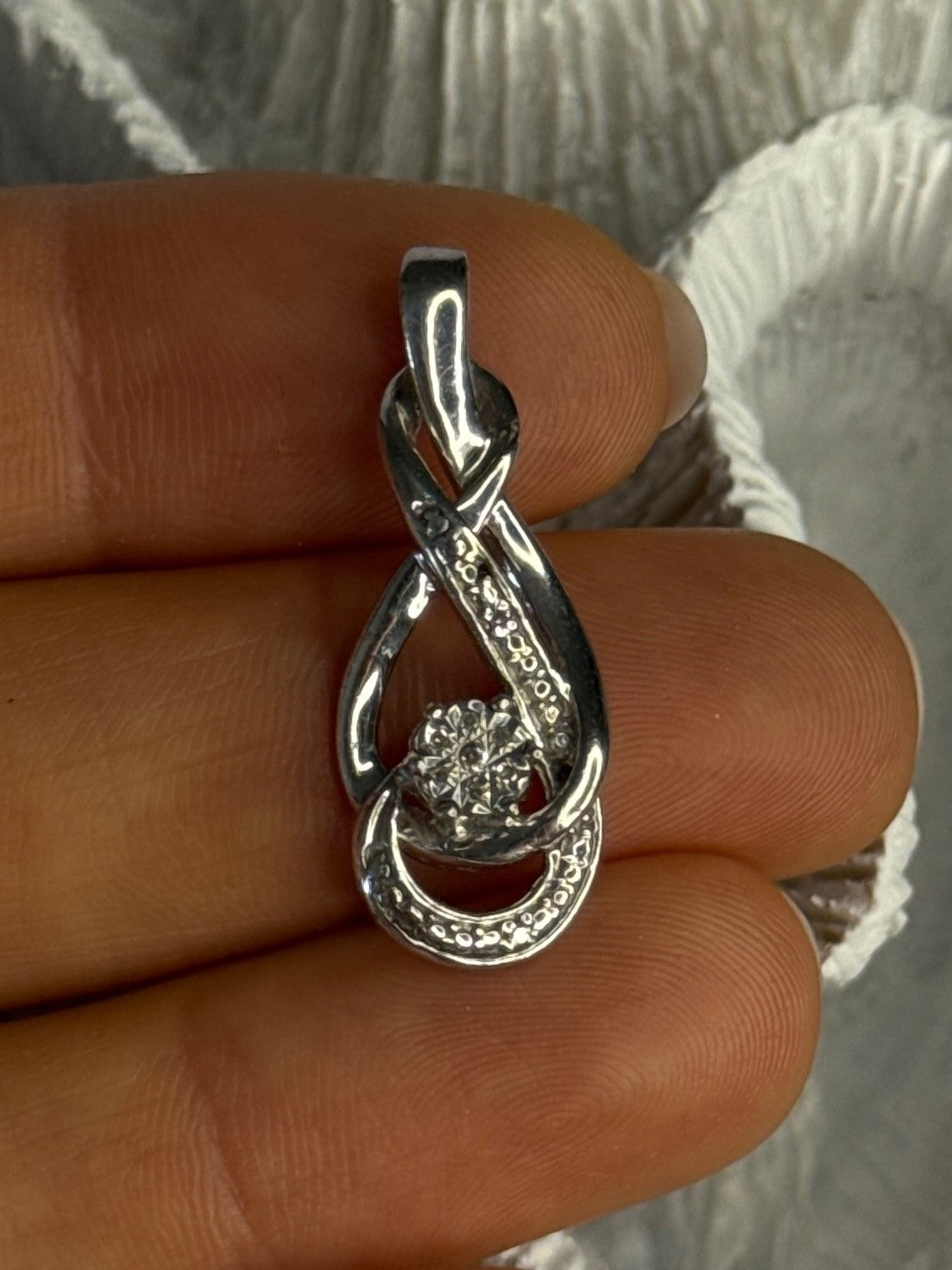 Elegant 925 Sterling Silver Diamonds Pendant Length 1.10 Inch
