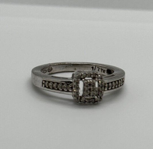 925 Sterling Silver White Sapphire Ring Size 6