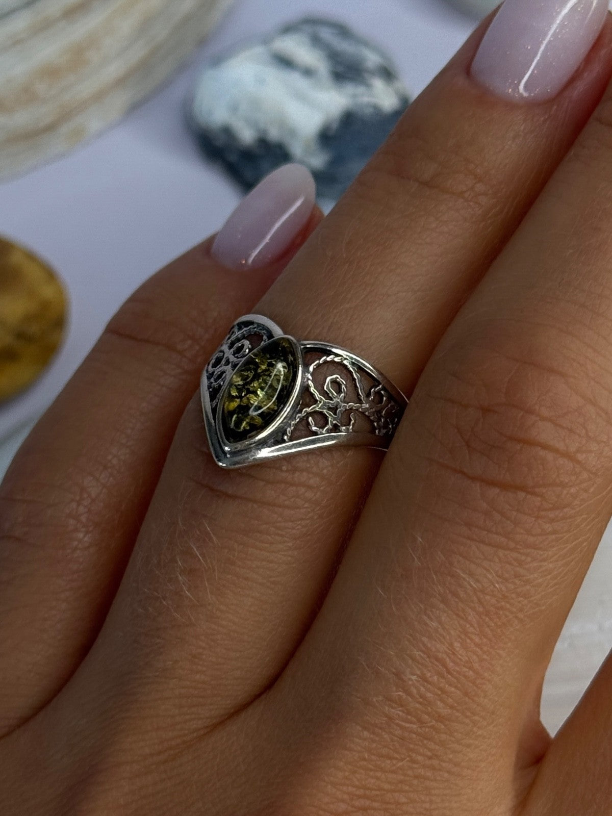 Vintage Classy Design 925 Sterling Silver Amber Ring Size 6