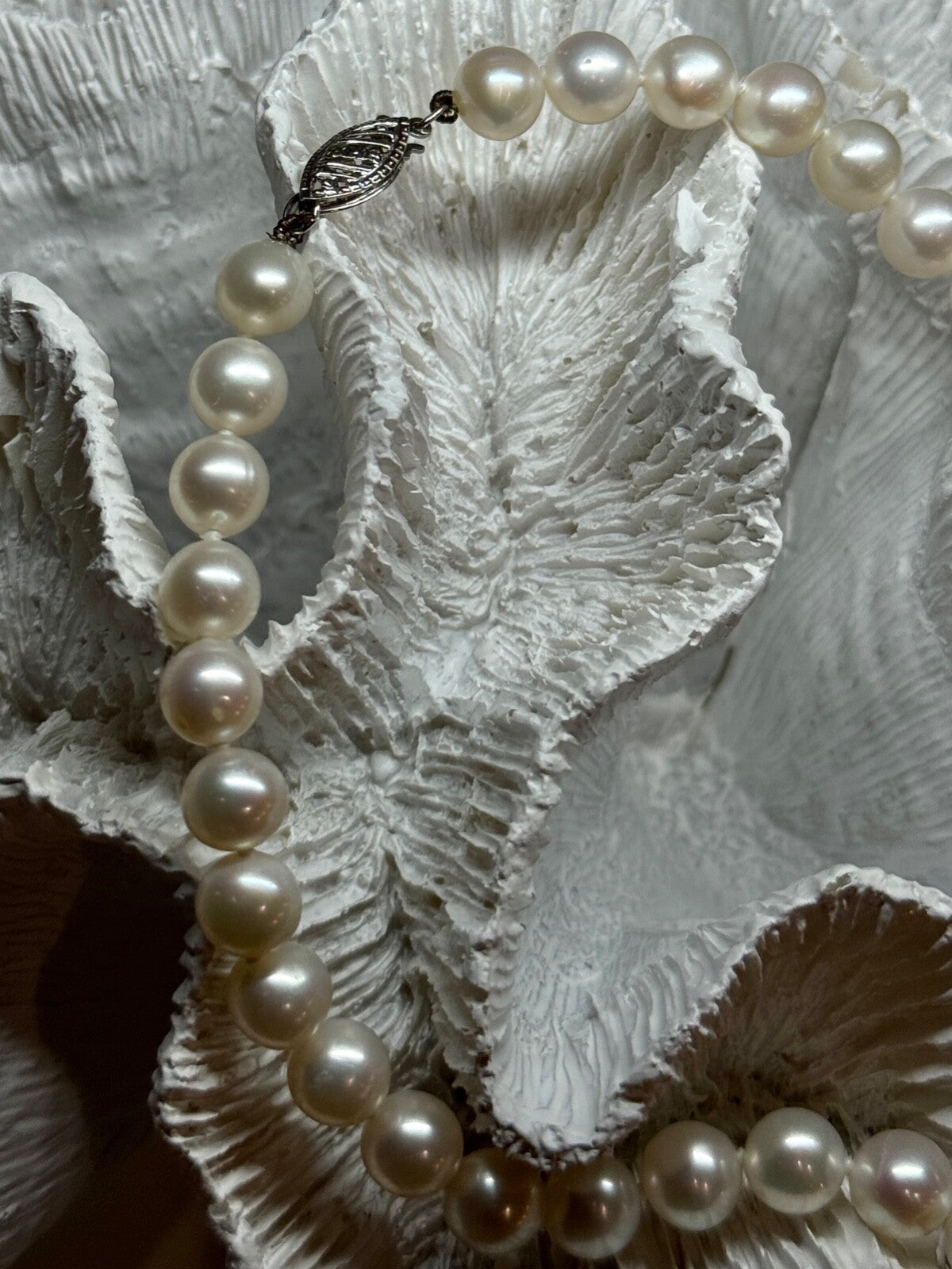 14K White Gold Clasp Fresh Water Pearl Necklace 18 Inch