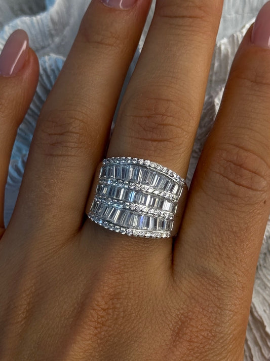 Elegant Design 925 Sterling Silver Cz Ring Size 9