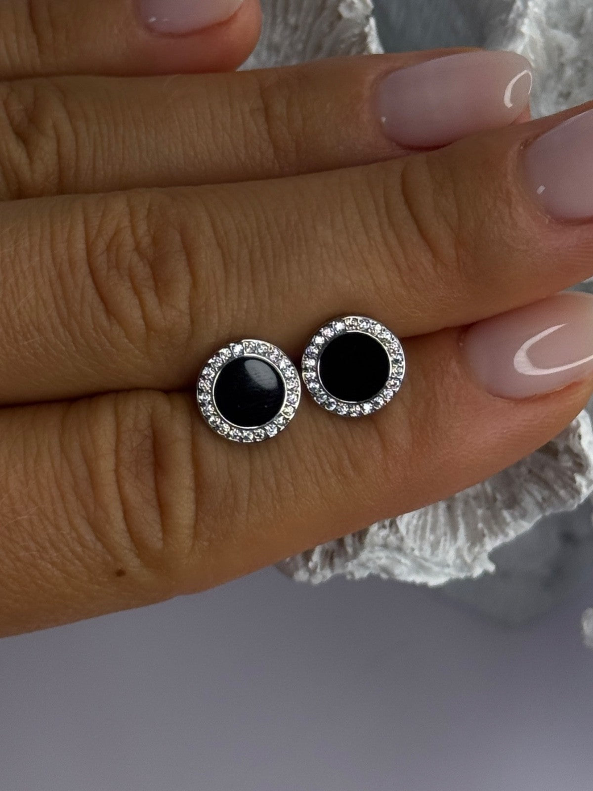 Elegant 925 Sterling Silver Onyx & CZ Stud Earrings Length 0.40 Inch