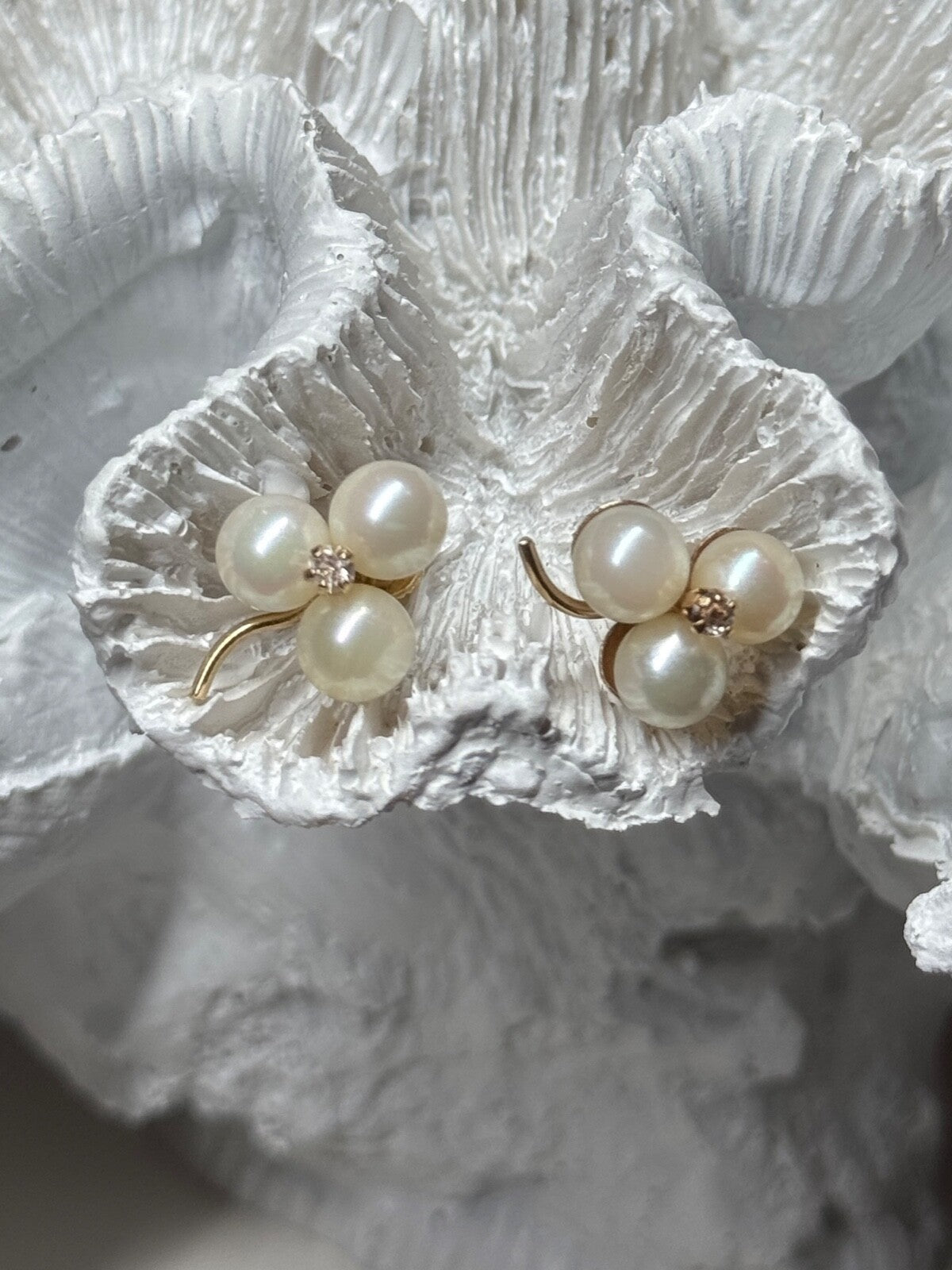 10K Yellow Gold Pearls & Diamonds Earrings Length 0.5 Inch