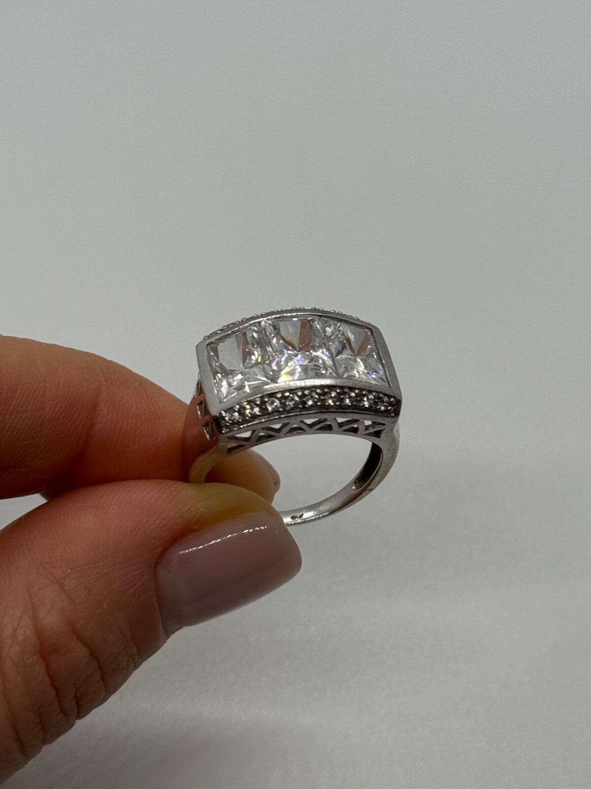 925 Sterling Silver CZ Ring Size 7