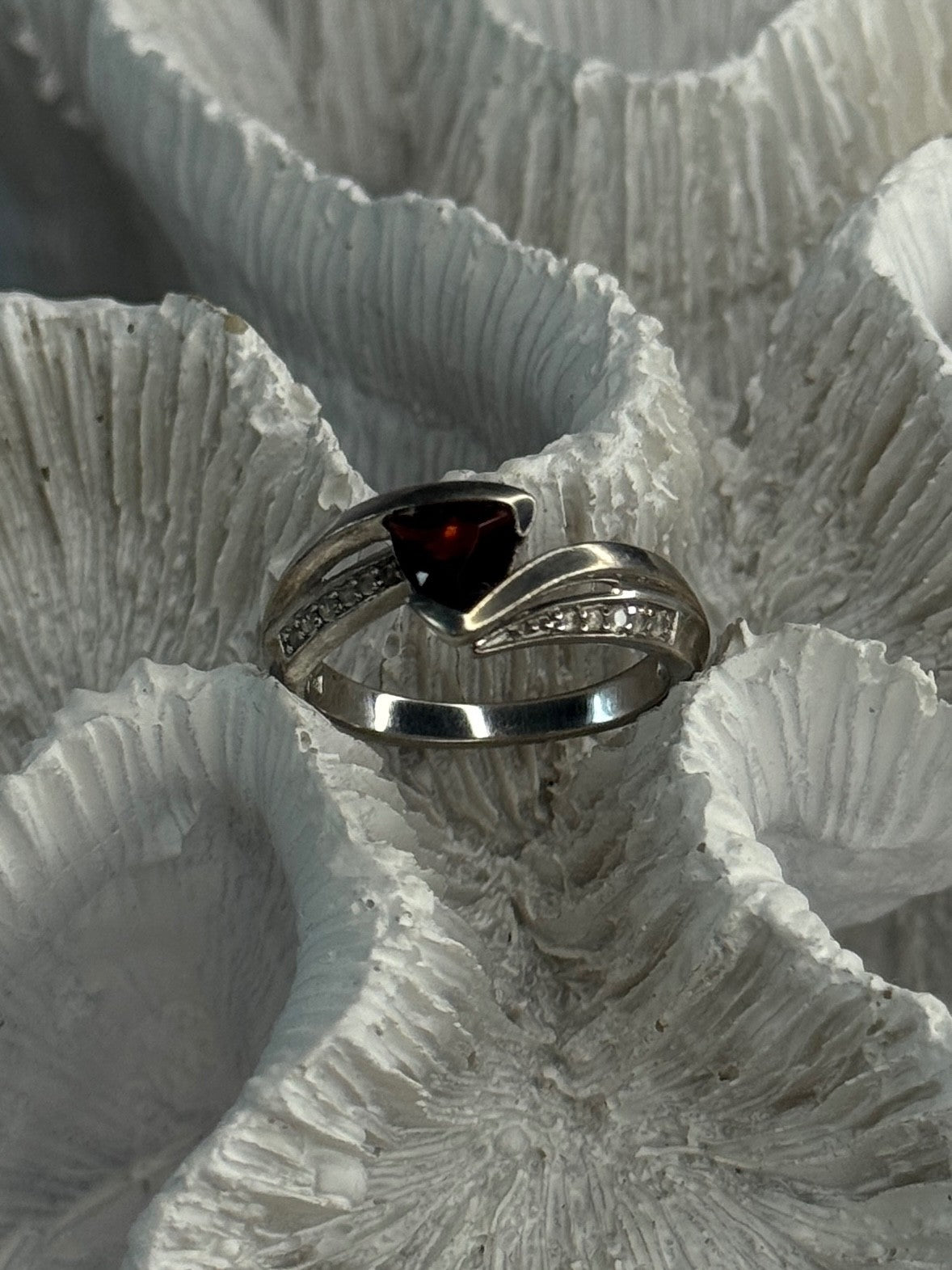 925 Sterling Silver Garnet & Beryl Ring Size 6.5