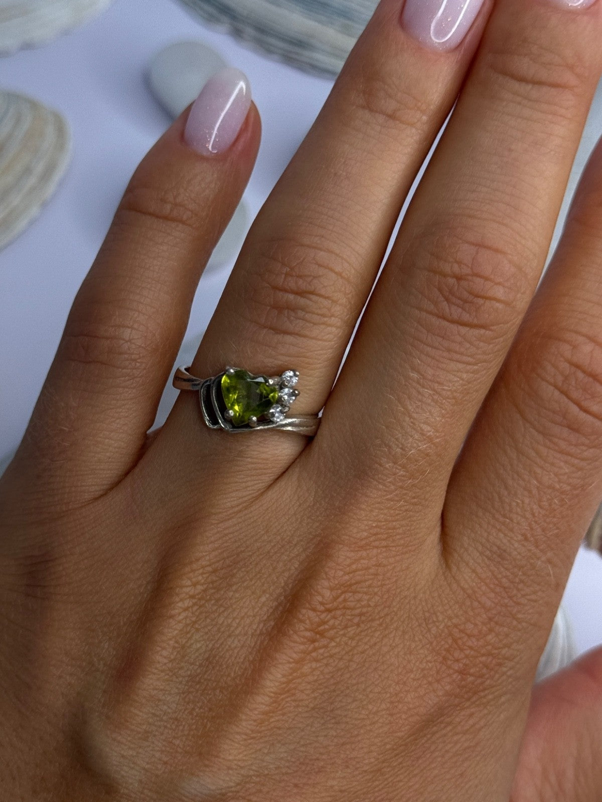 925 Sterling Silver Peridot Heart & Beryl Ring Size 8