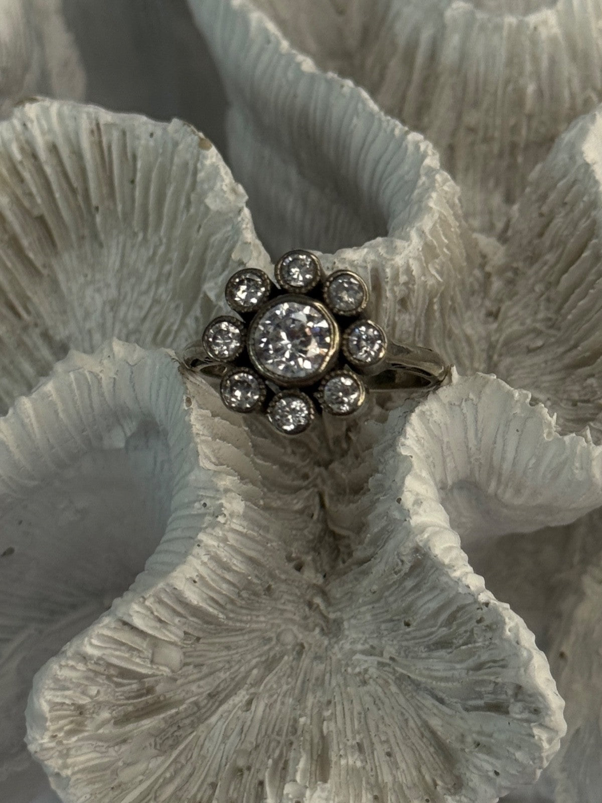 925 Sterling Silver CZ Flower Ring Size 9