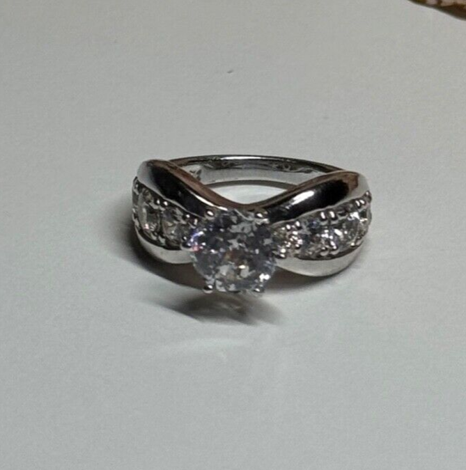 925 Sterling Silver CZ Ring Size 6.5