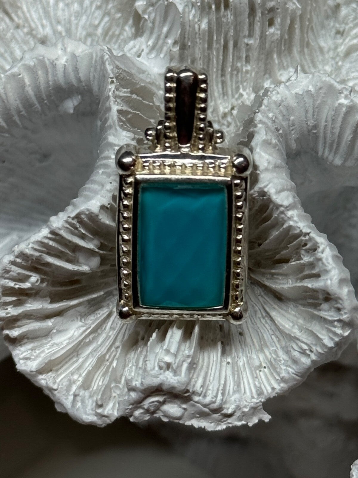 925 Sterling Silver Turquoise Pendant Length 1.3 Inch