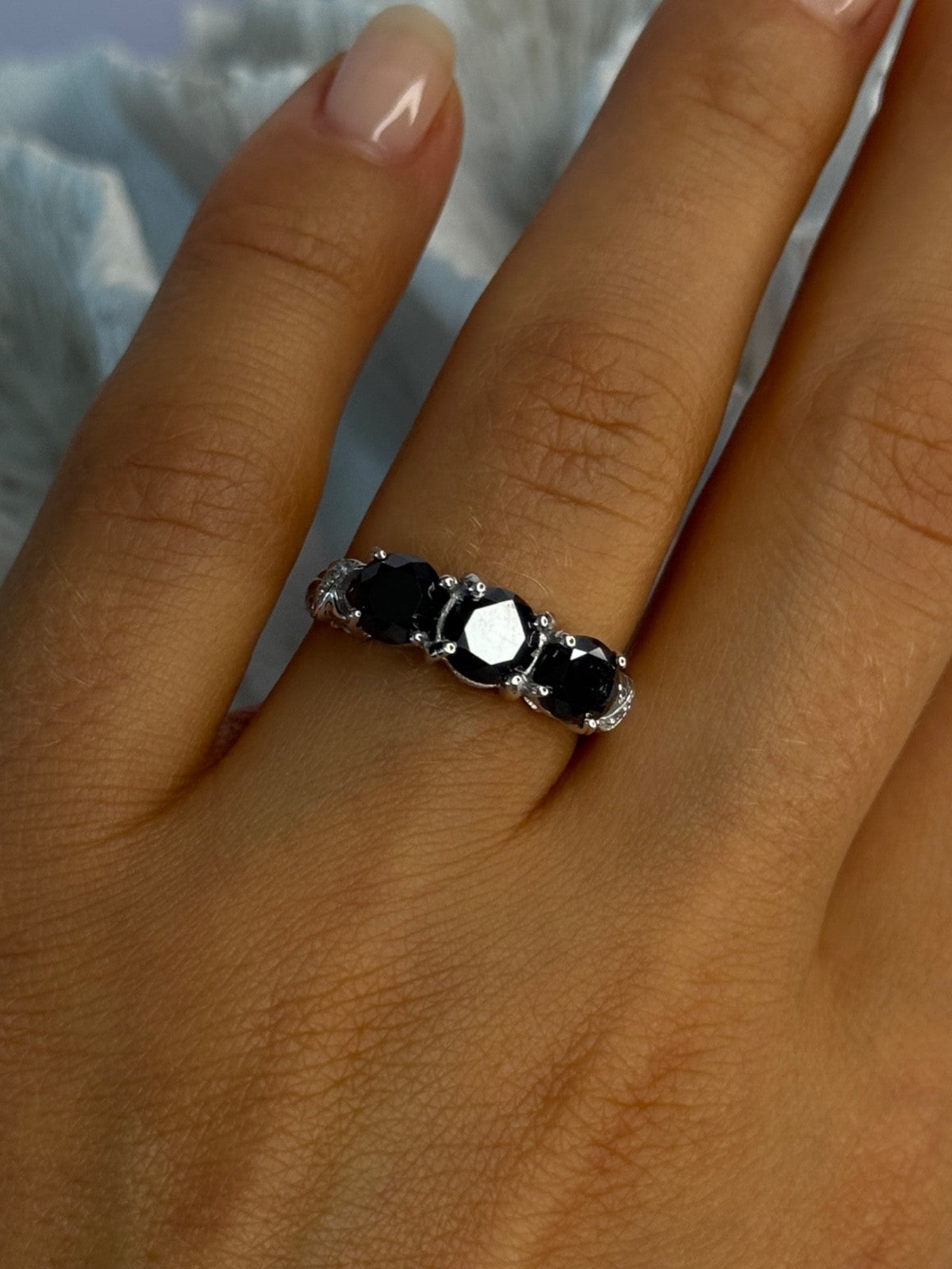 10K White Gold Sapphire & Diamond Ring Size 7.5