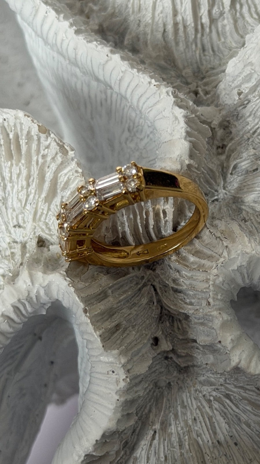 18K Yellow Gold Baguette 0.70 ct Round 0.38 ct Diamond Ring Size 5.5