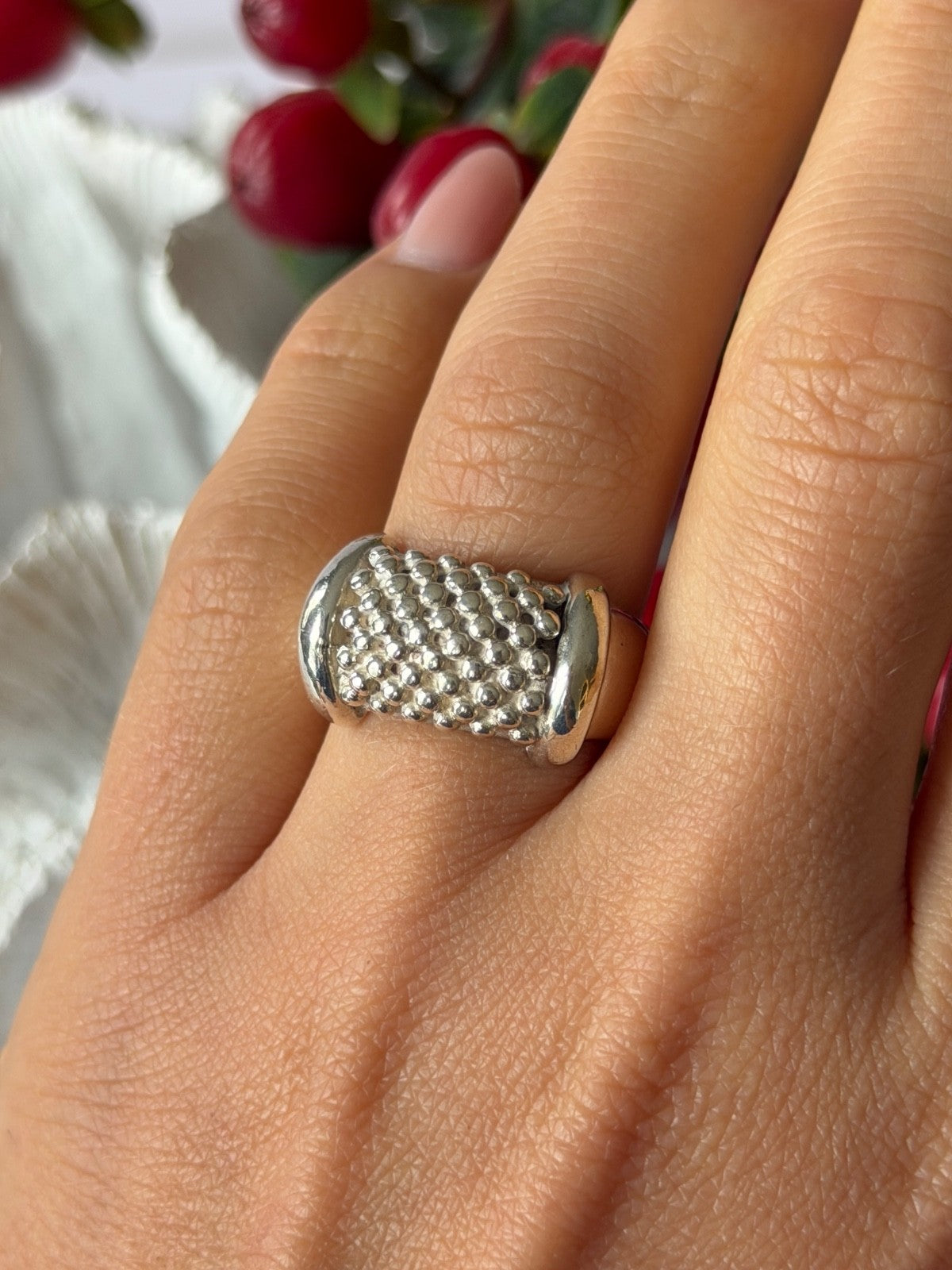 Unique Design 925 Sterling Silver Ring Size 7.5