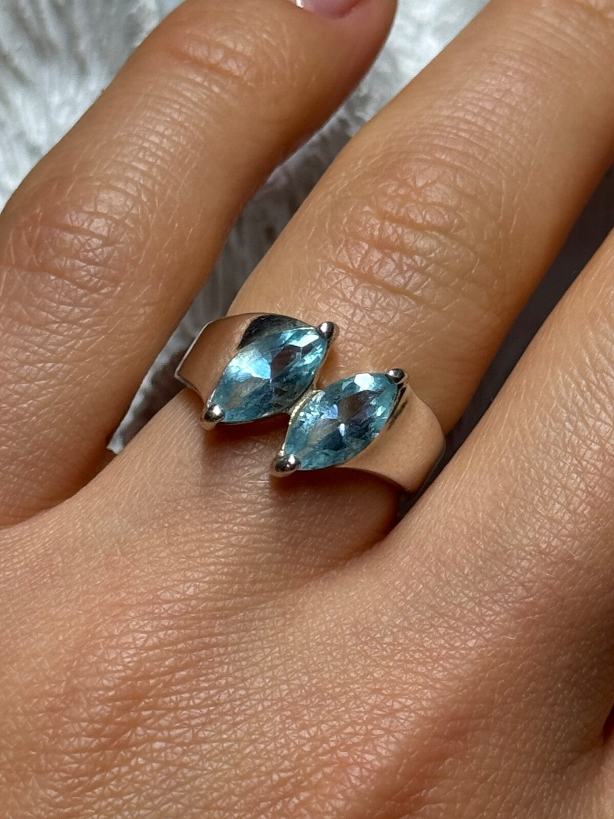 925 Sterling Silver Topaz Ring Size 6