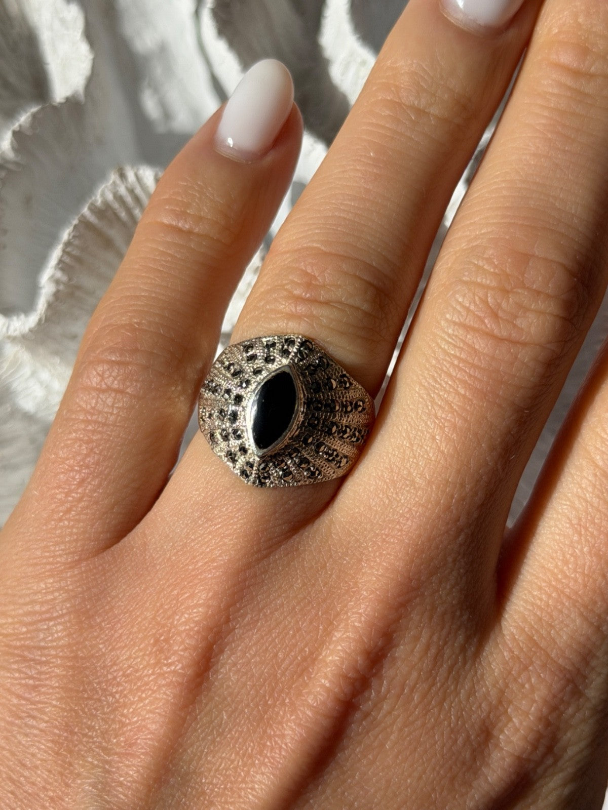 925 Sterling Silver Onyx & Marcasite Ring Size 6.5