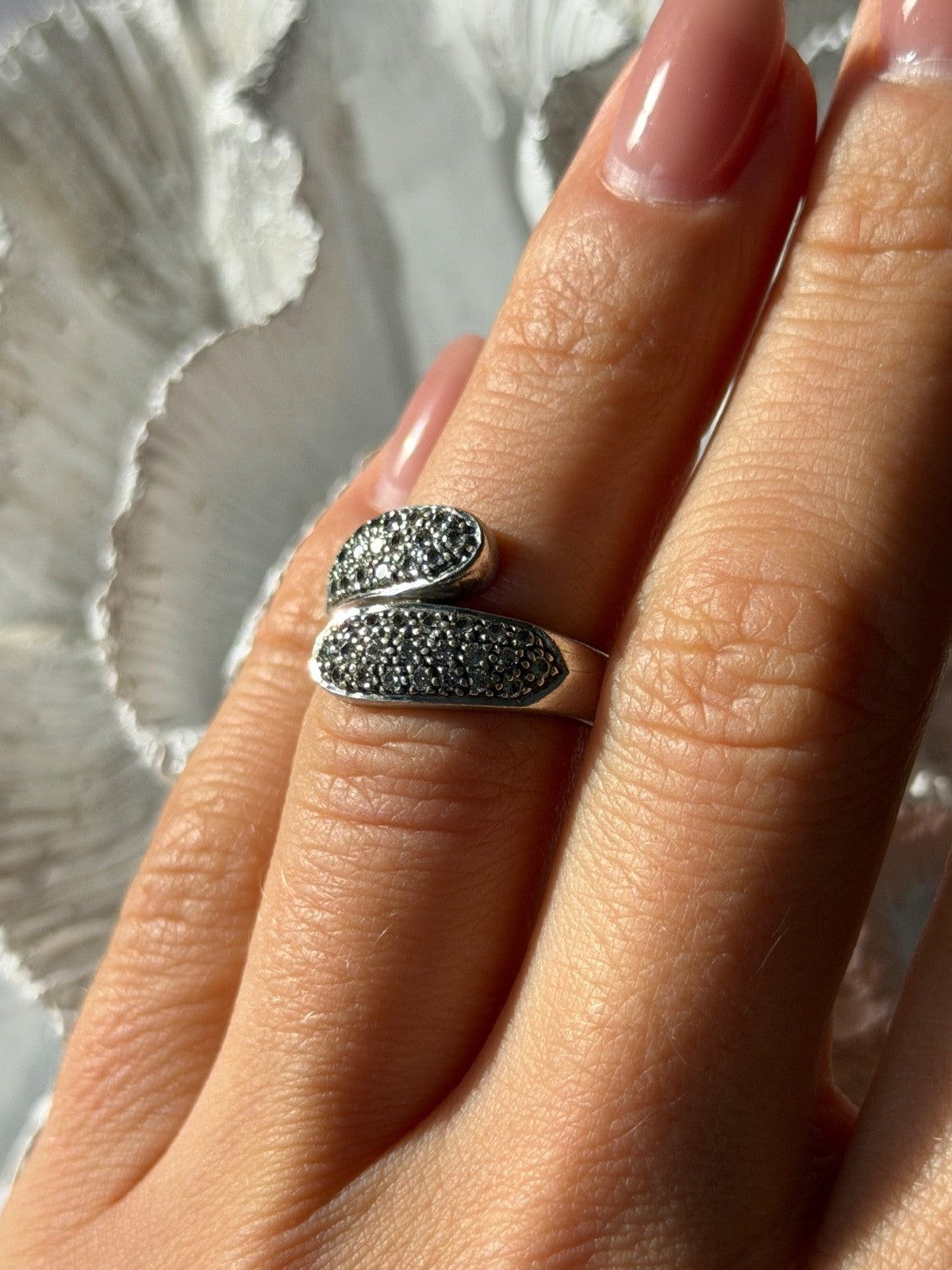 Lovely 925 Sterling Silver Cz Ring Size 6