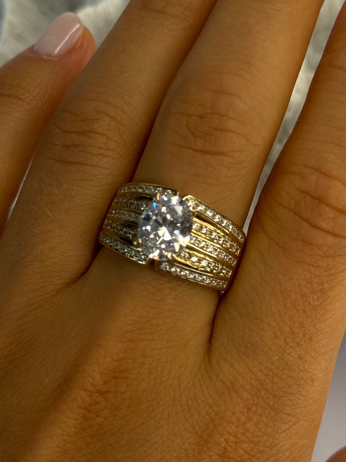 Beautiful 925 Sterling Silver Gold Plated CZ Ring Size 9
