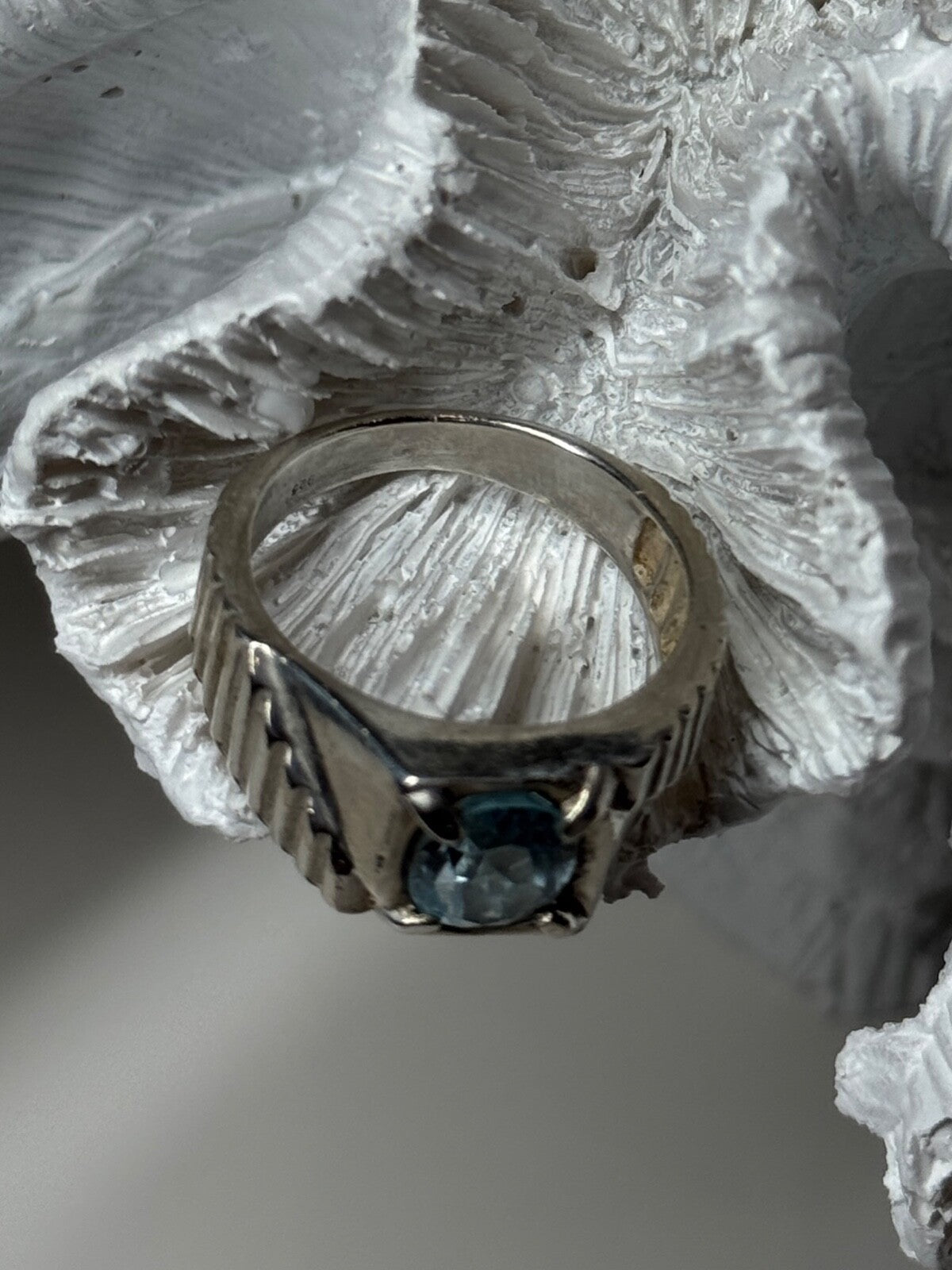 Men's 925 Sterling Silver Topaz Ring Size 8.5