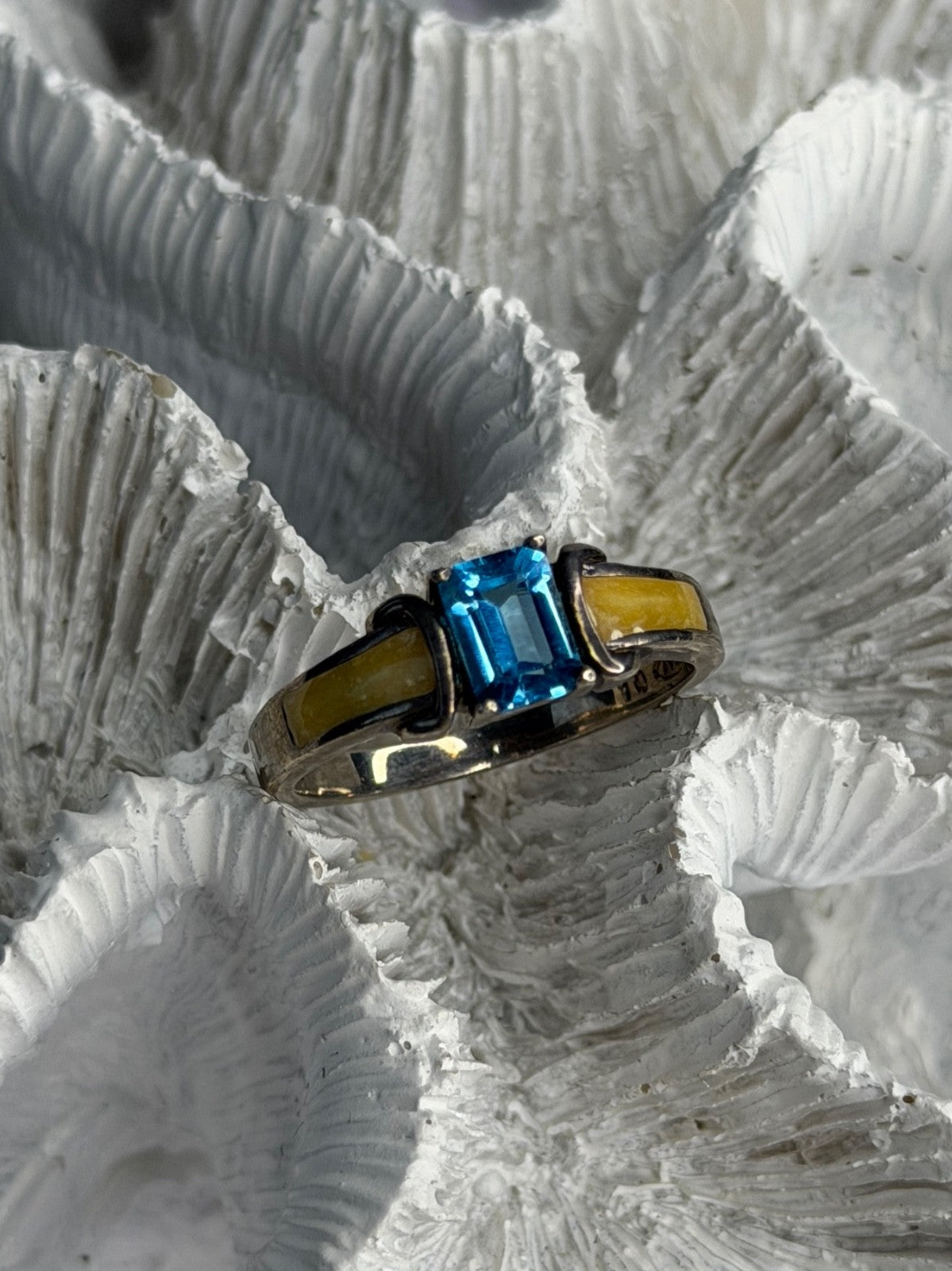 Avon 925 Sterling Silver Topaz & Enamel Ring Size 10