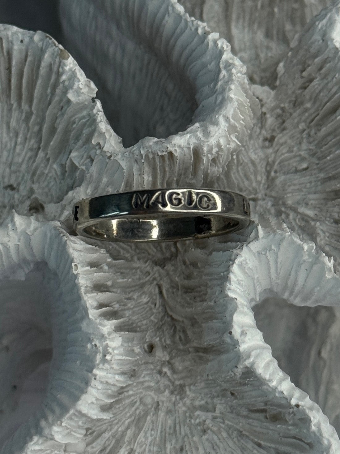 925 Sterling Silver Love Happiness Peace Magic Ring Size 8