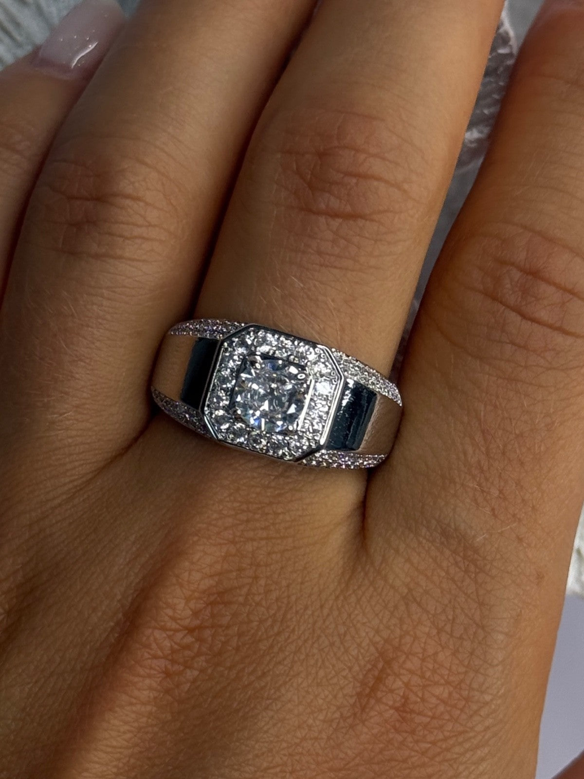 Mens 925 Sterling Silver CZ Ring Size 10