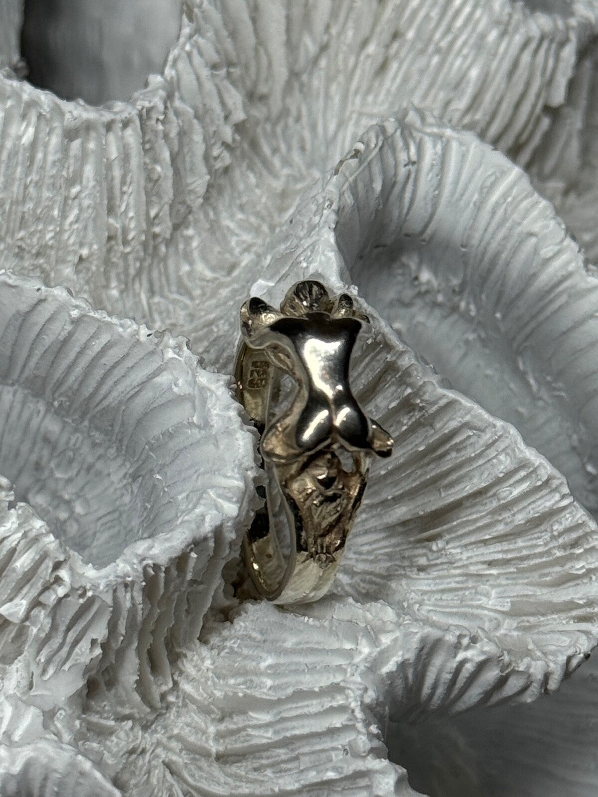925 Sterling Silver Kamasutra Ring Size 6