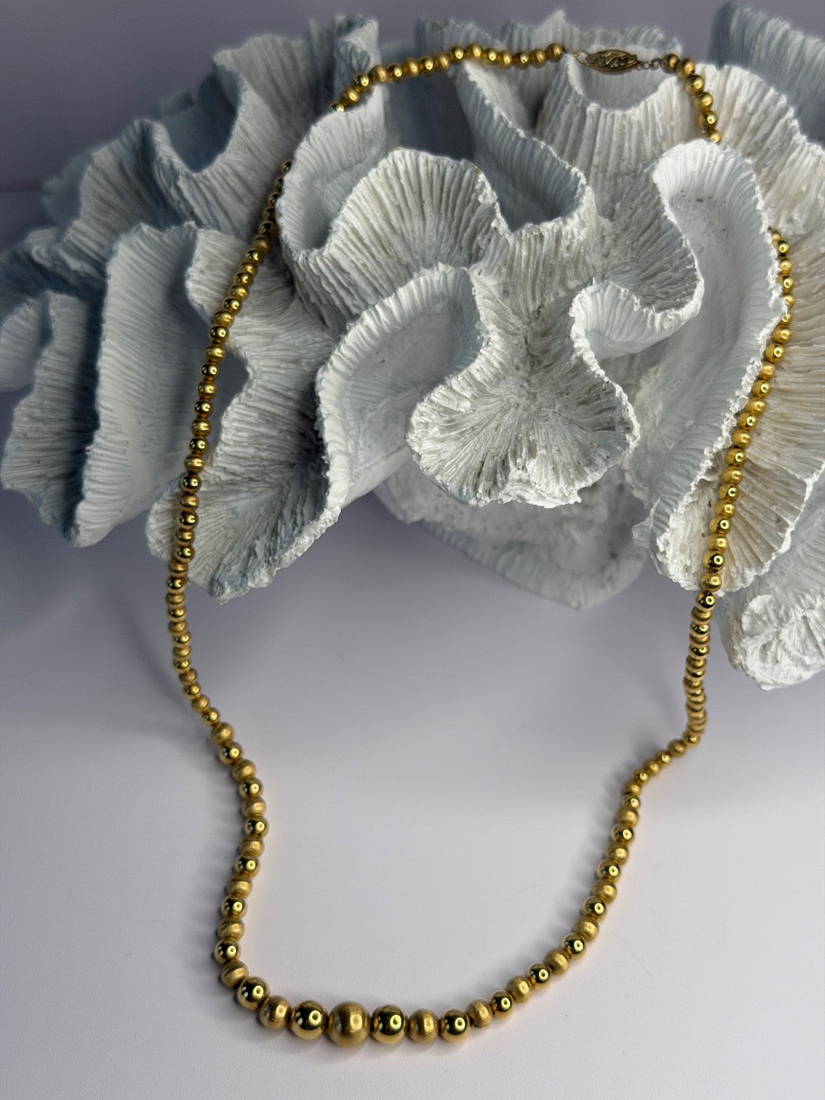 Elegant Design 14K Yellow Gold Necklace Length 23 in
