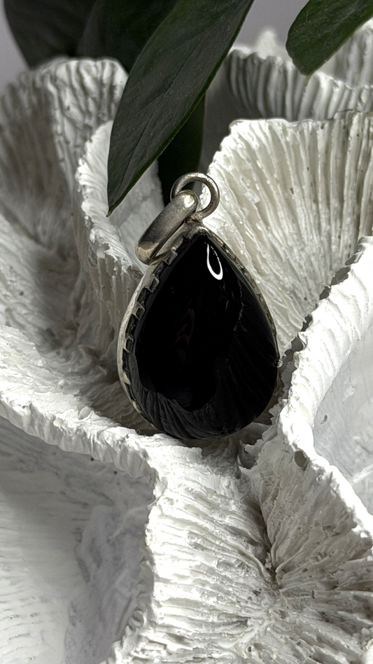 Vintage Teardrop 925 Sterling Silver Black Onyx Pendant