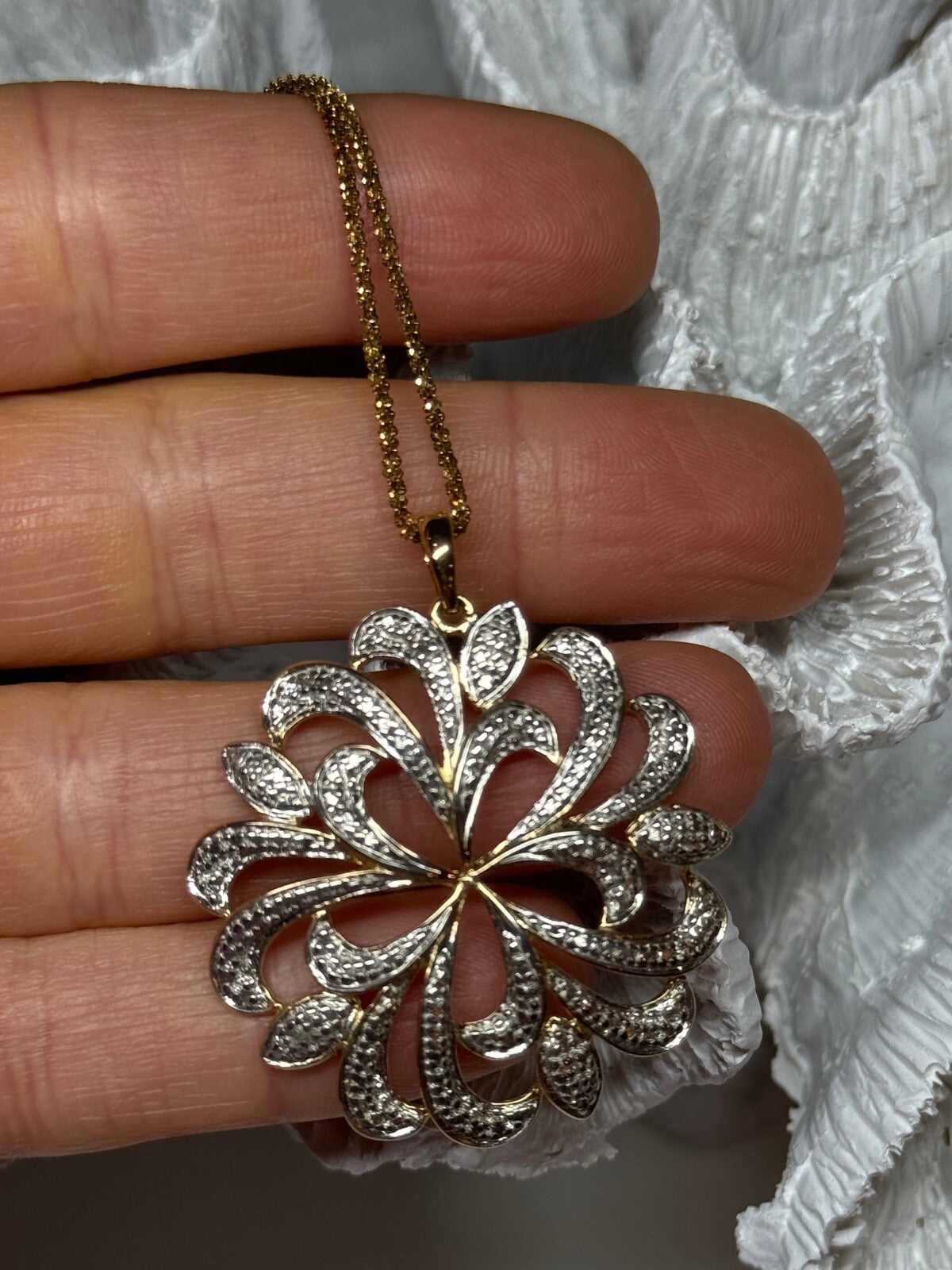 925 Sterling Silver Gold Plated Wild Flower Necklace